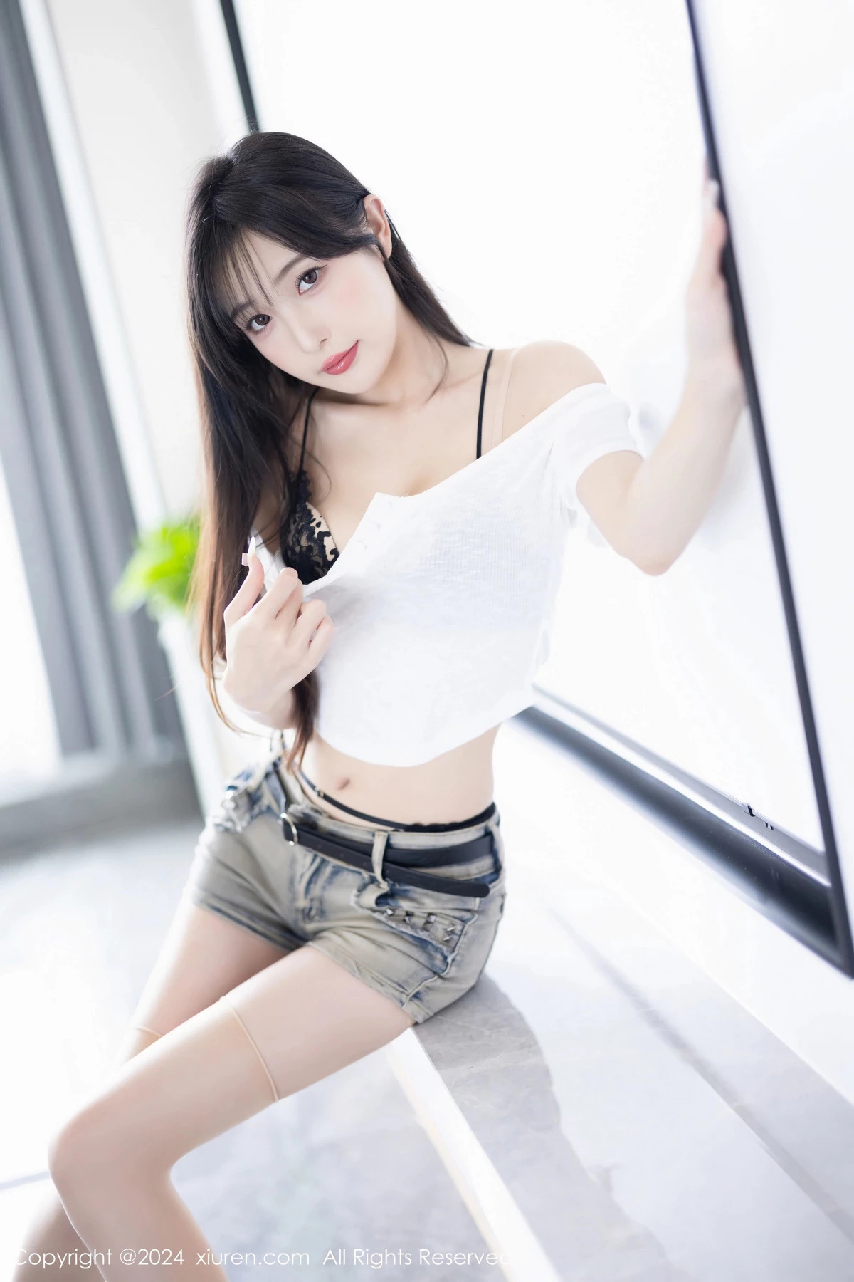 秀人集.com_[XiuRen秀人网]No.8504_模特林星阑性感白色短T配牛仔短裤露黑色蕾丝内衣撩人诱惑写真81P