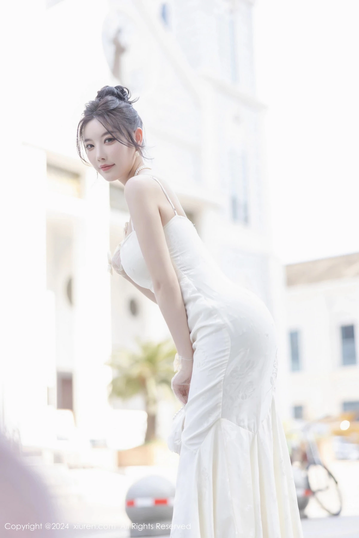 秀人集.com_[XiuRen秀人网]No.8538_女神杨晨晨Yome性感白色连衣裙配白色丝袜秀完美身材诱惑写真81P