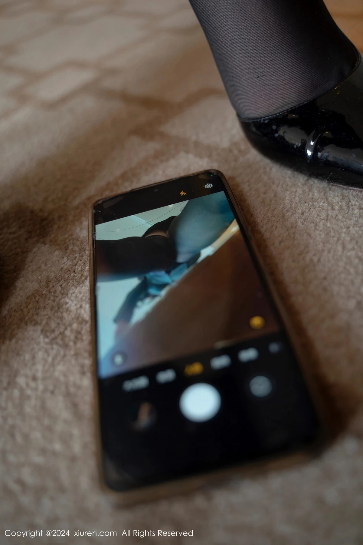 秀人集.com_[XiuRen秀人网]No.8541_模特王婉悠Queen性感秘书OL服饰配黑丝袜秀丰腴身材诱惑写真91P