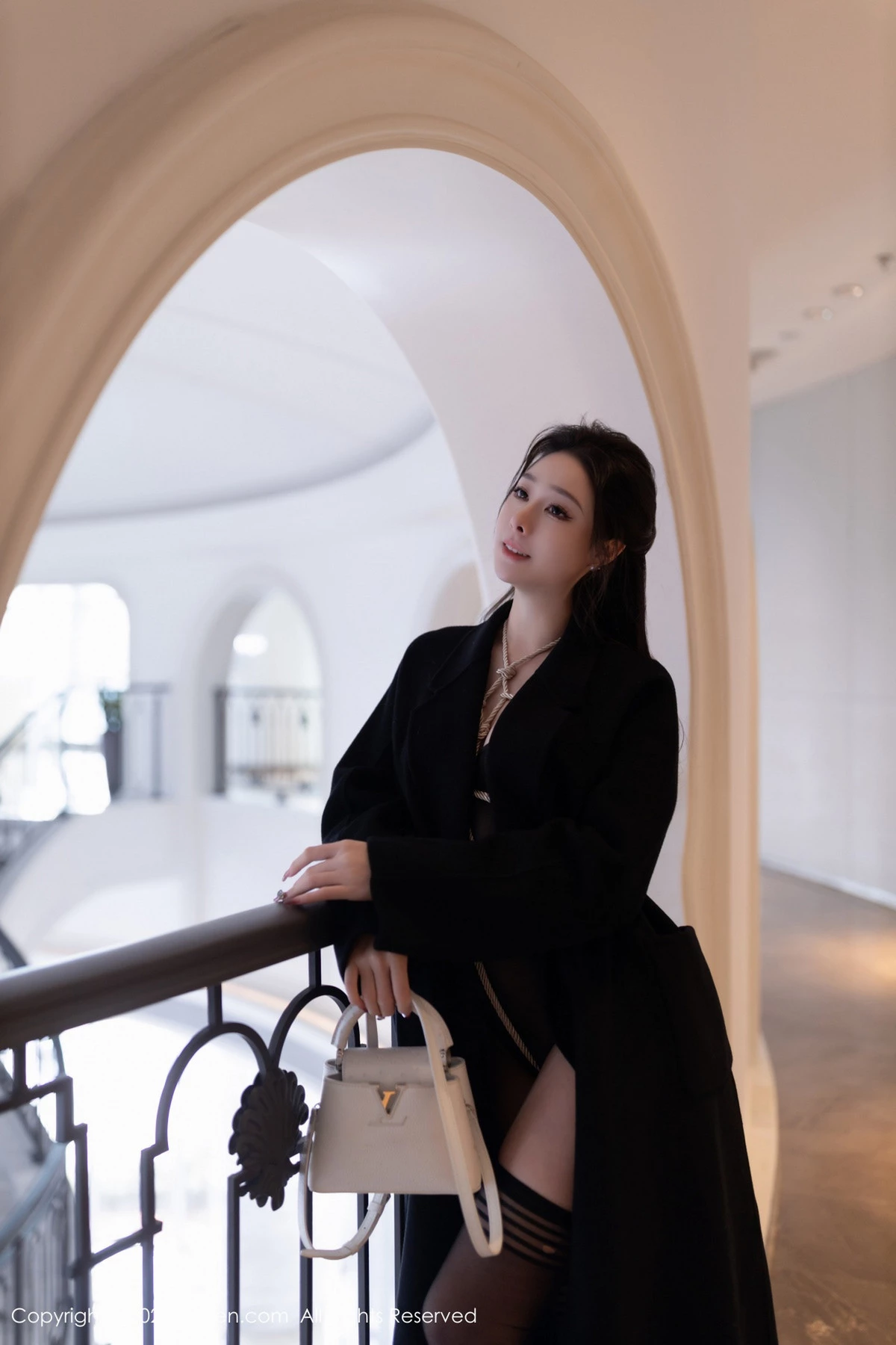 秀人集.com_[XiuRen秀人网]No.8552_模特小逗逗性感黑色薄纱连体衣情趣捆绑秀惹火身材撩人诱惑写真80P