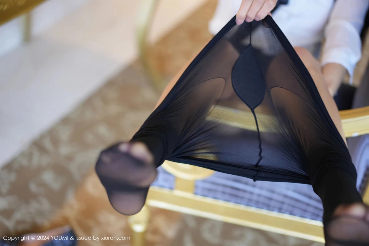 秀人集.com_[YouMi尤蜜荟]Vol.1063_模特赵可欣baby性感白T配黑短裙露超薄黑丝秀曼妙身姿诱惑写真73P