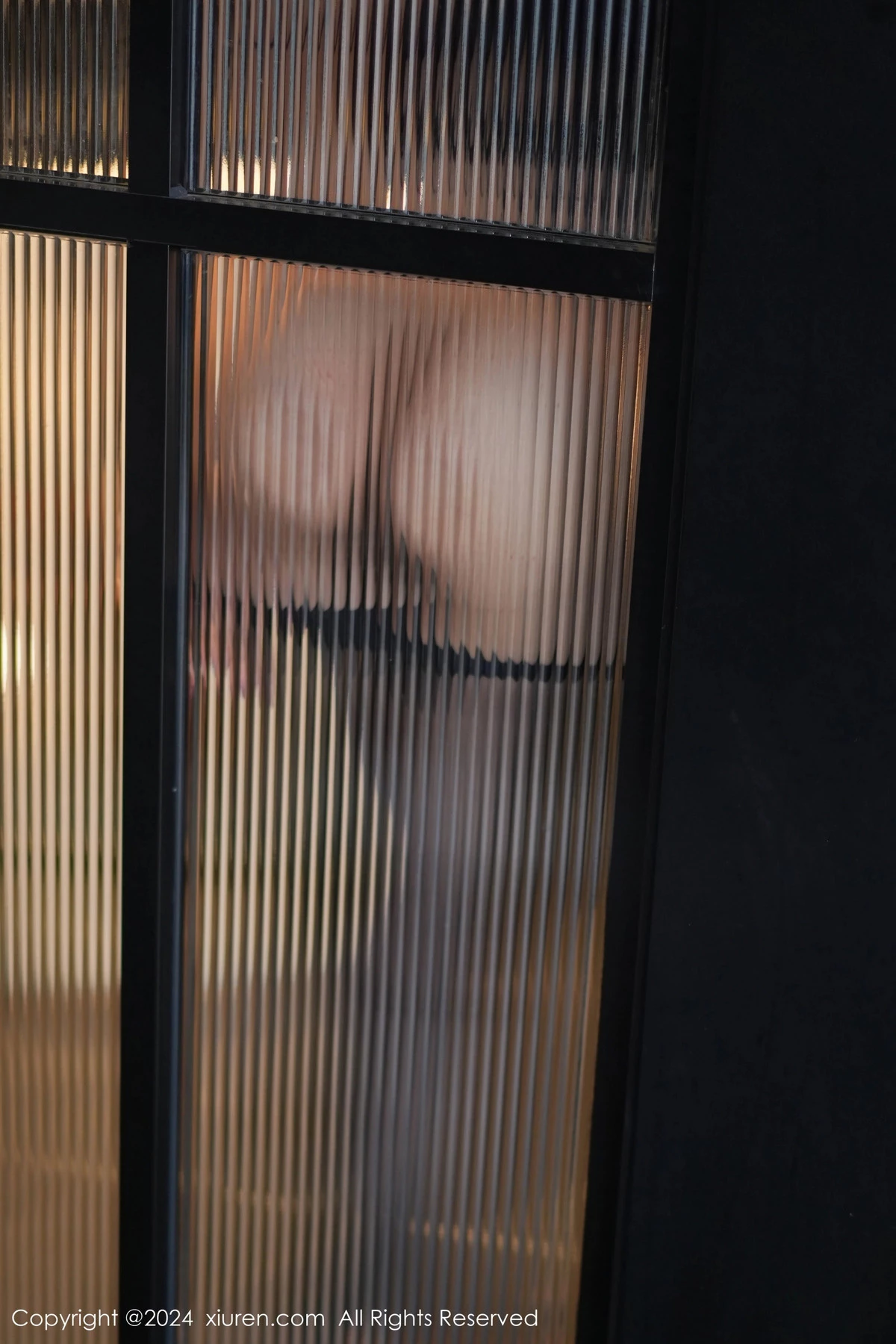 秀人集.com_[XiuRen秀人网]No.8543_模特心妍小公主性感紫灰色吊带短裙配黑丝袜秀丰满身材诱惑写真61P