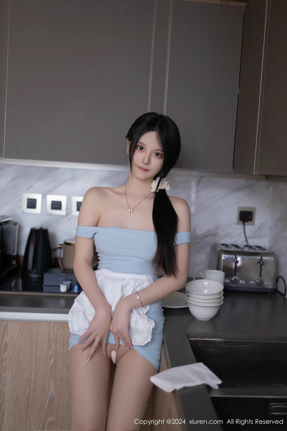 秀人集.com_[XiuRen秀人网]No.8597_模特幼幼性感浅蓝色连衣短裙配超薄肉丝秀完美身材迷人诱惑写真80P