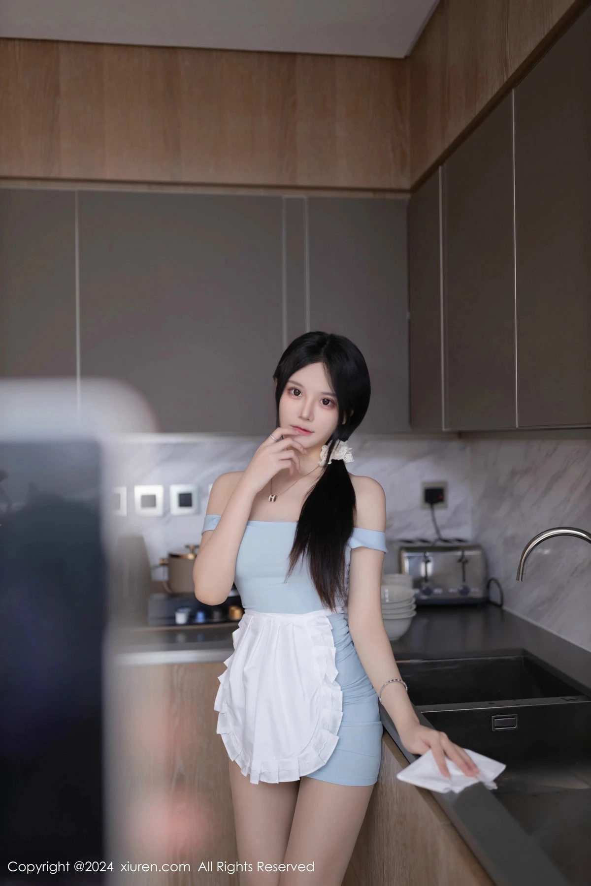 秀人集.com_[XiuRen秀人网]No.8597_模特幼幼性感浅蓝色连衣短裙配超薄肉丝秀完美身材迷人诱惑写真80P