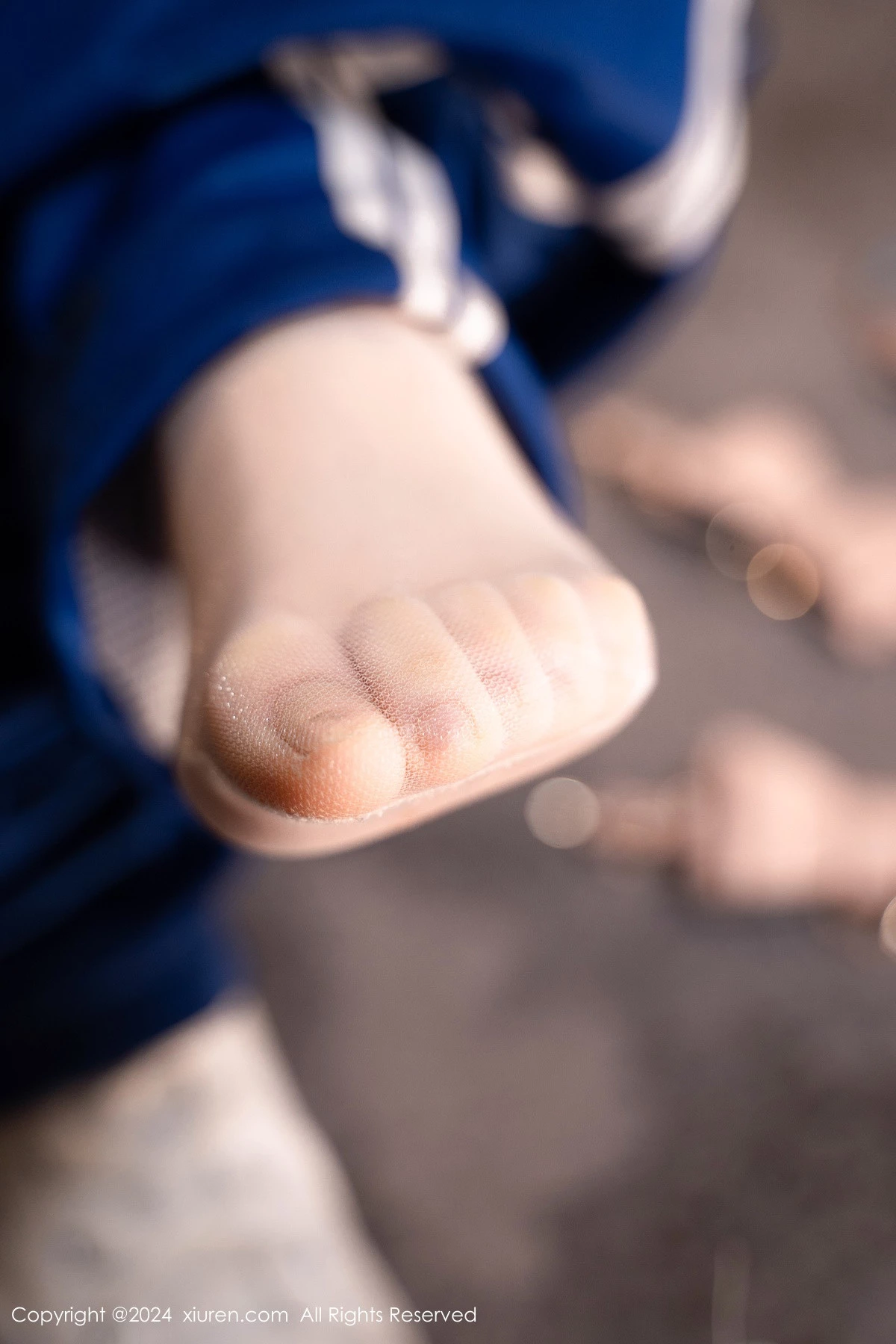 秀人集.com_[XiuRen秀人网]No.8621_新人模特粉嫩嫩性感学妹服饰露粉色内衣配超薄肉丝迷人诱惑写真82P