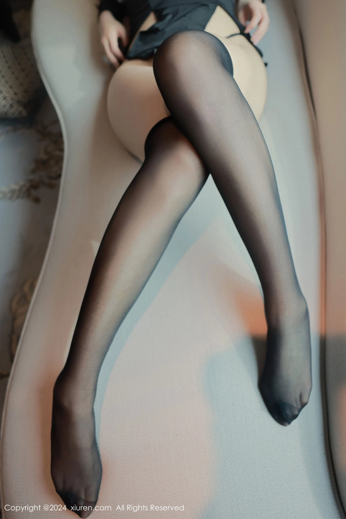 秀人集.com_[XiuRen秀人网]No.8614_模特雪糕CiCi性感修女服饰配黑色丝袜露丁字裤秀翘臀诱惑写真80P