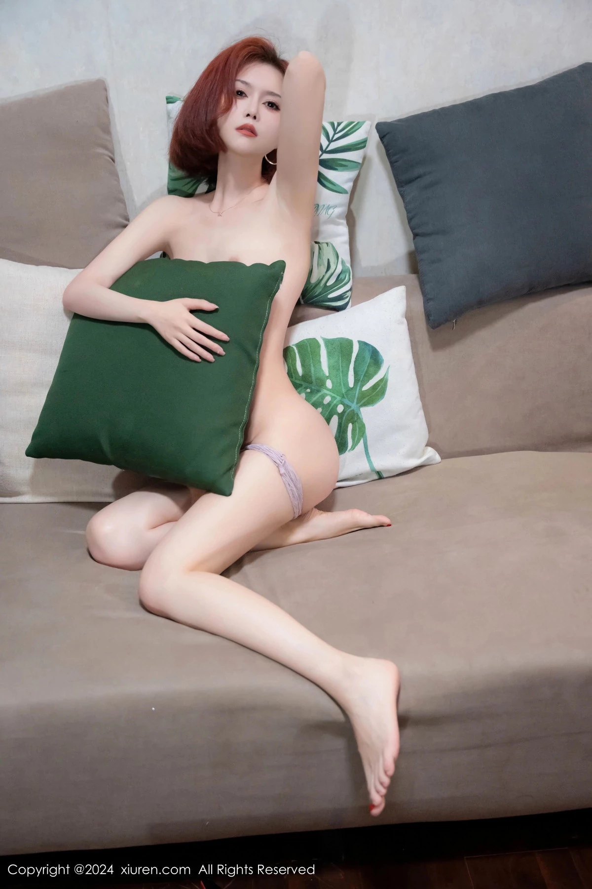 秀人集.com_[XiuRen秀人网]No.8608_新人模特白芷yy性感蓝色连衣短裙配黑丝裤袜秀曼妙身姿迷人写真85P