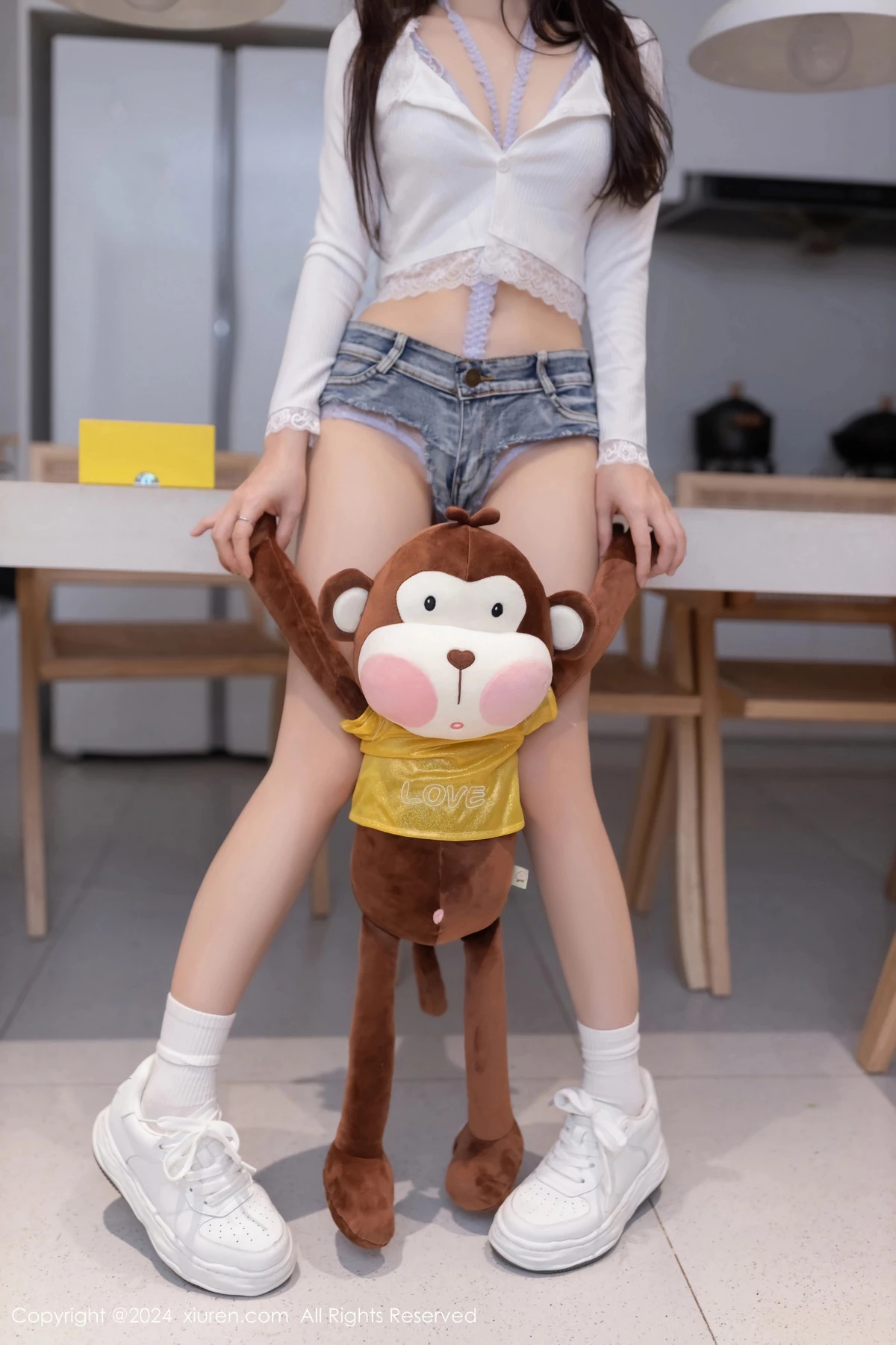 秀人集.com_[XiuRen秀人网]No.8639_模特鱼子酱Fish性感白色短T配紫色情趣内衣秀曼妙身姿诱惑写真80P