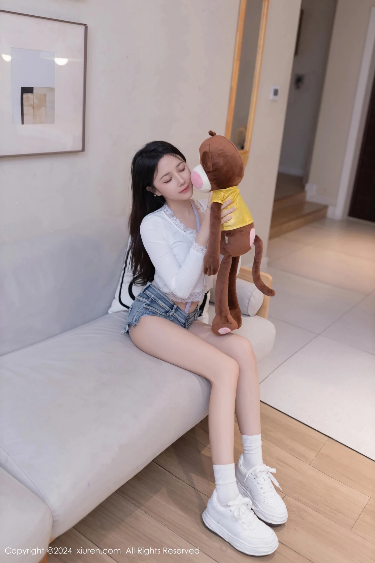 秀人集.com_[XiuRen秀人网]No.8639_模特鱼子酱Fish性感白色短T配紫色情趣内衣秀曼妙身姿诱惑写真80P