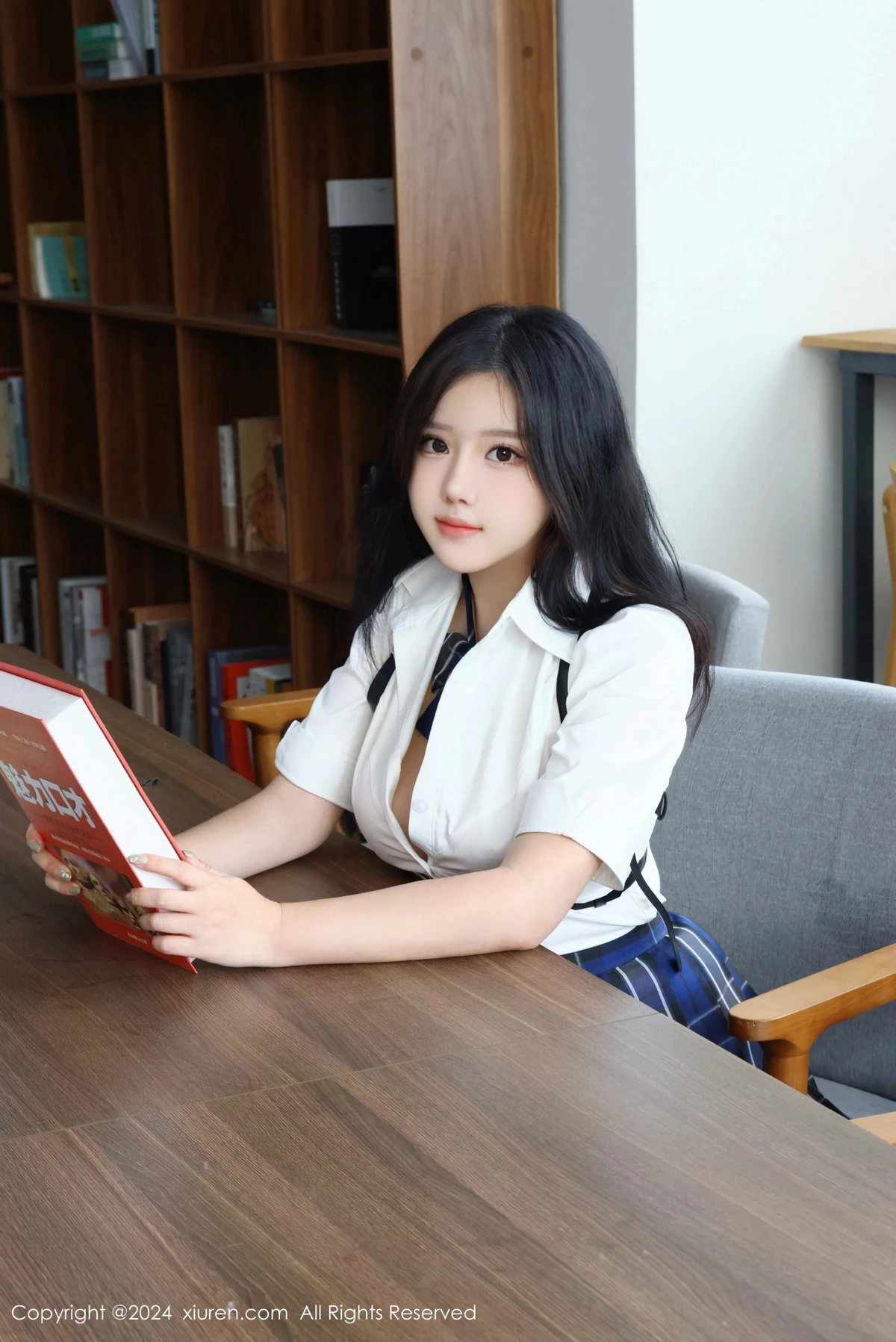 秀人集.com_[XiuRen秀人网]No.8637_模特小薯条nienie图书馆场景JK制服配黑丝袜秀完美身材诱惑写真80P
