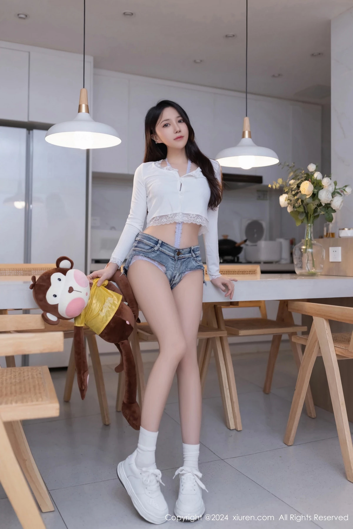 秀人集.com_[XiuRen秀人网]No.8639_模特鱼子酱Fish性感白色短T配紫色情趣内衣秀曼妙身姿诱惑写真80P