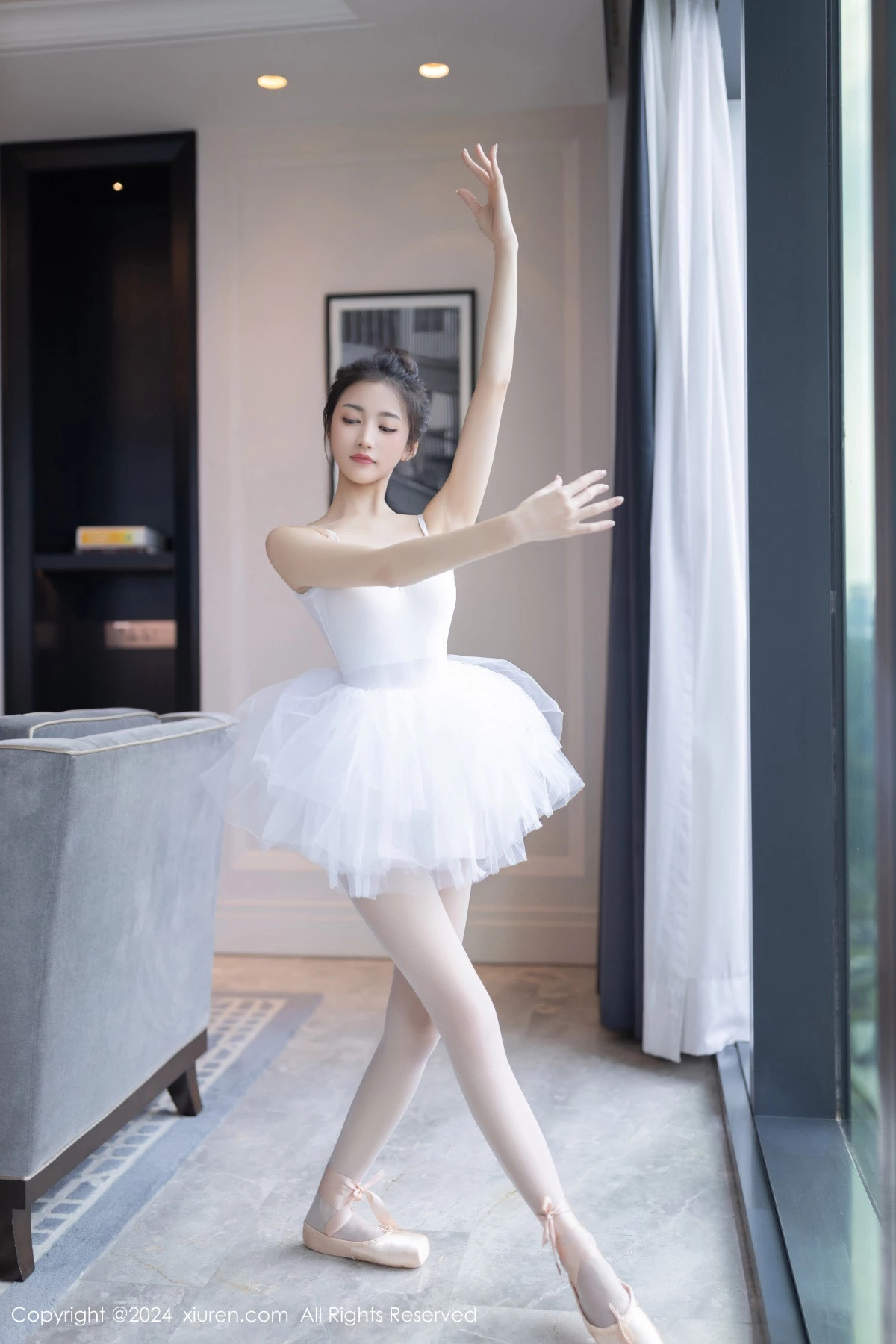 秀人集.com_[XiuRen秀人网]No.8657_模特鱼尾fish私房性感白色芭蕾短裙配白丝袜秀美腿玉足迷人写真80P