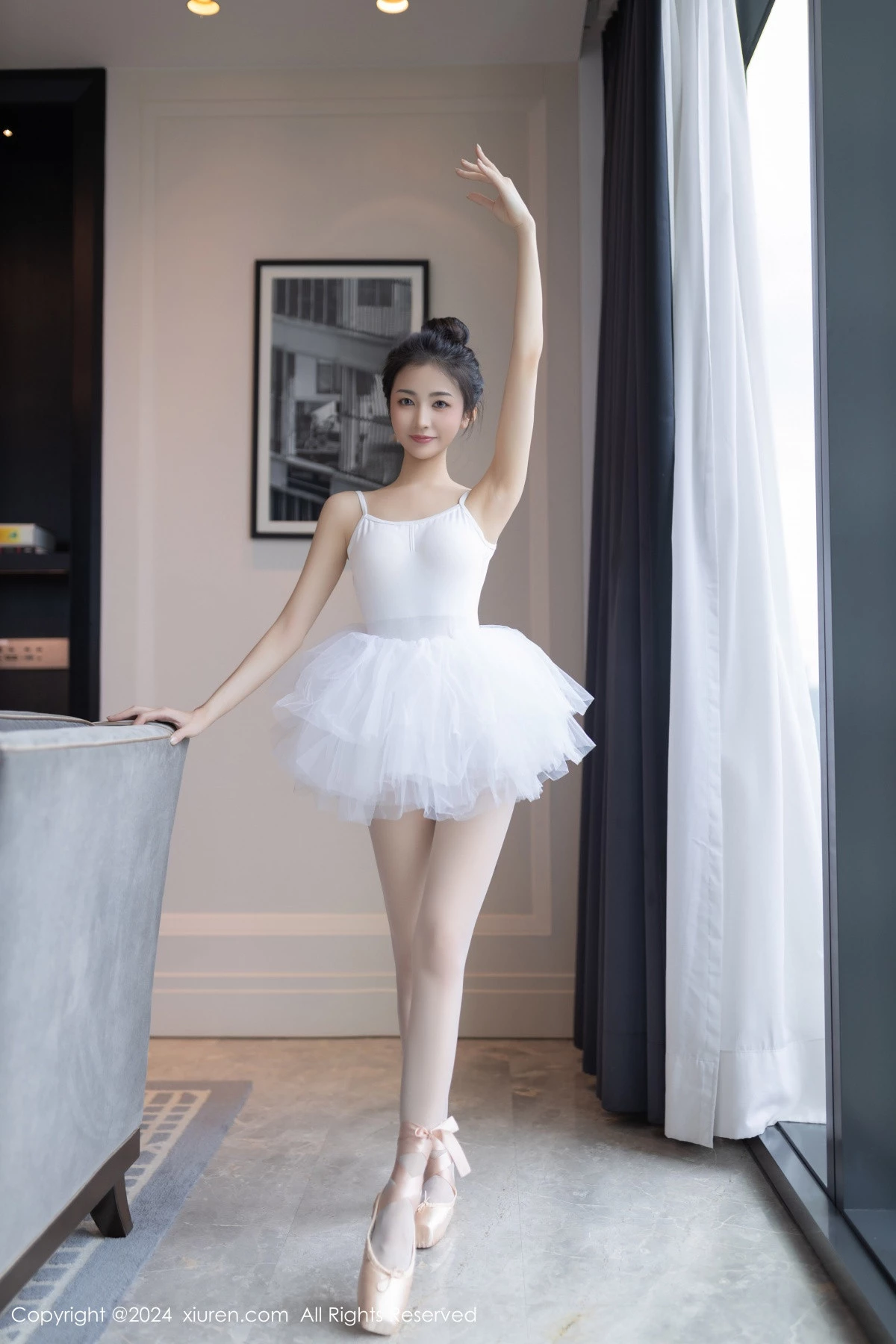 秀人集.com_[XiuRen秀人网]No.8657_模特鱼尾fish私房性感白色芭蕾短裙配白丝袜秀美腿玉足迷人写真80P