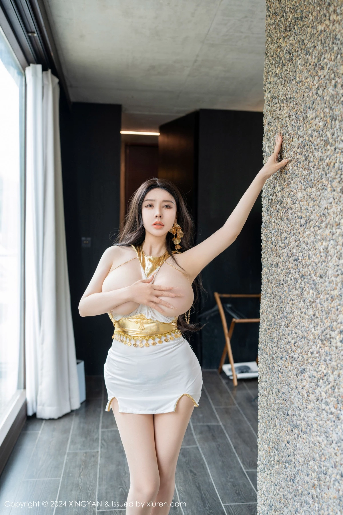 秀人集.com_[XINGYAN星颜社]VOL.238_模特潘思沁性感白色轻透连衣短裙配原色丝袜秀丰满身材诱惑写真82P