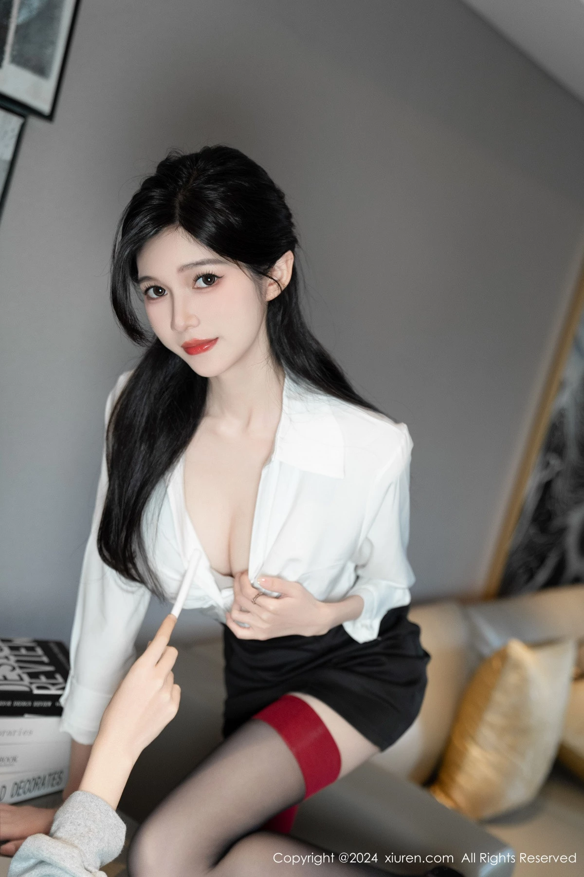 秀人集.com_[XiuRen秀人网]No.8697_模特程程程性感OL服饰露紫色内衣配黑丝袜秀苗条身材迷人写真93P