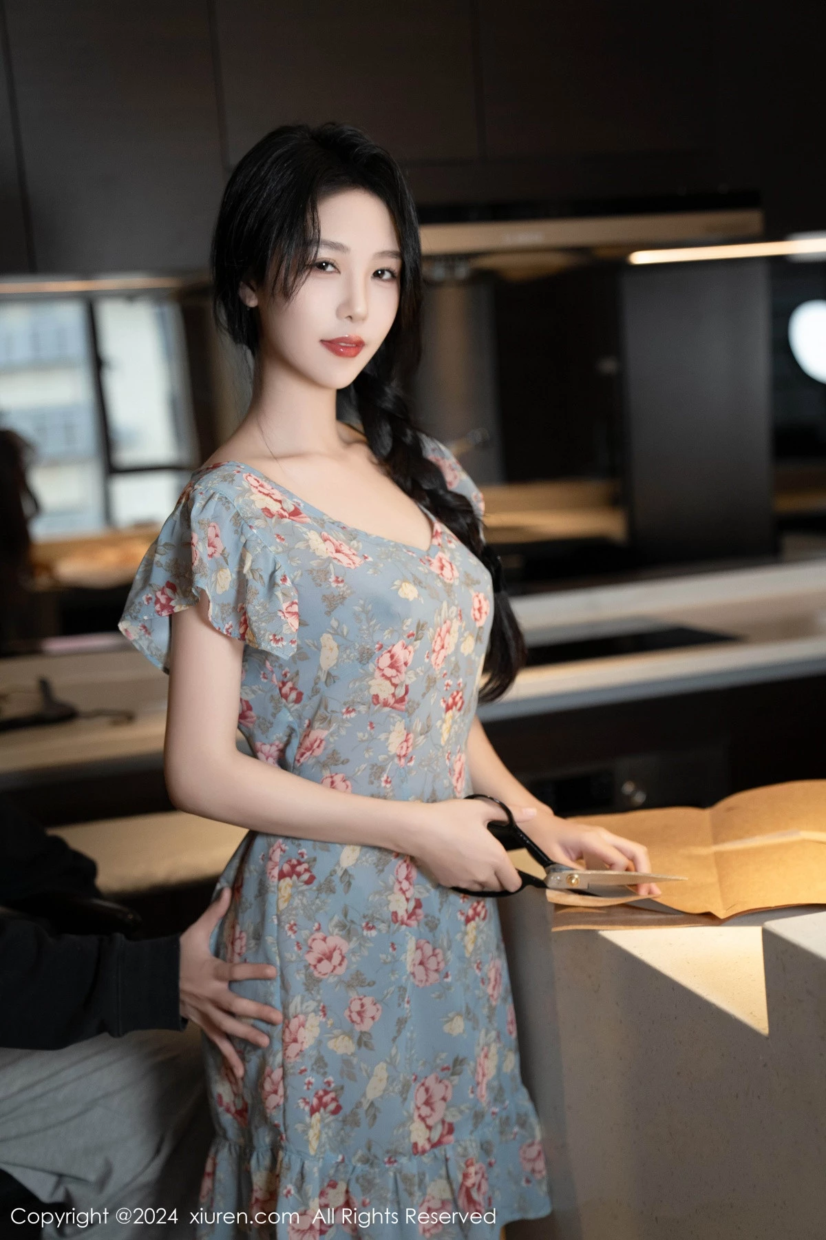 秀人集.com_[XiuRen秀人网]No.8704_模特利世性感花纹图案连衣短裙配超薄肉丝秀曼妙身姿诱惑写真80P