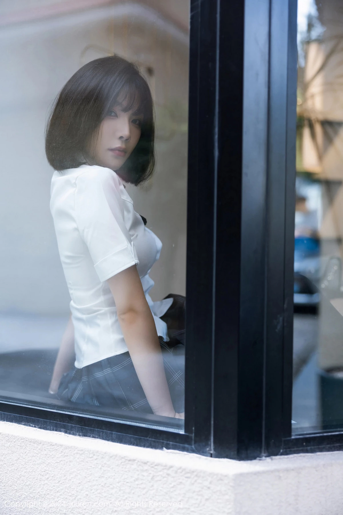 秀人集.com_[XiuRen秀人网]No.8785_女神徐莉芝Booty性感学生制服短裙配黑丝袜秀曼妙身姿诱惑写真100P