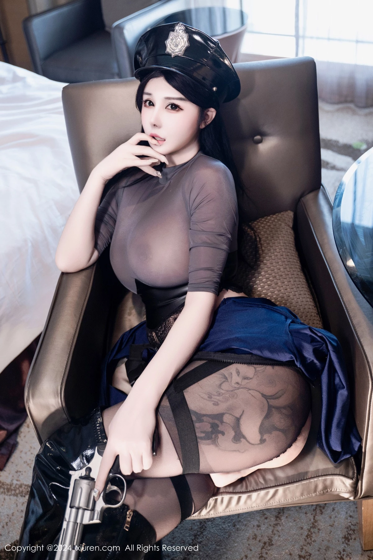 秀人集.com_[XiuRen秀人网]No.8789_模特陈芊儿性感黑色制服配开档黑丝半脱露豪乳遮点惹火诱惑写真84P