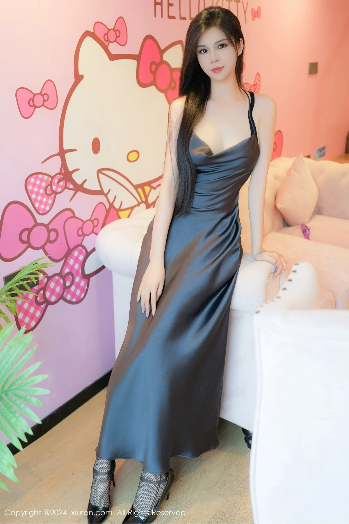 秀人集.com_[XiuRen秀人网]No.8795_模特雪糕CiCi性感紫色长裙露缕空连体黑丝秀完美身材诱惑写真98P