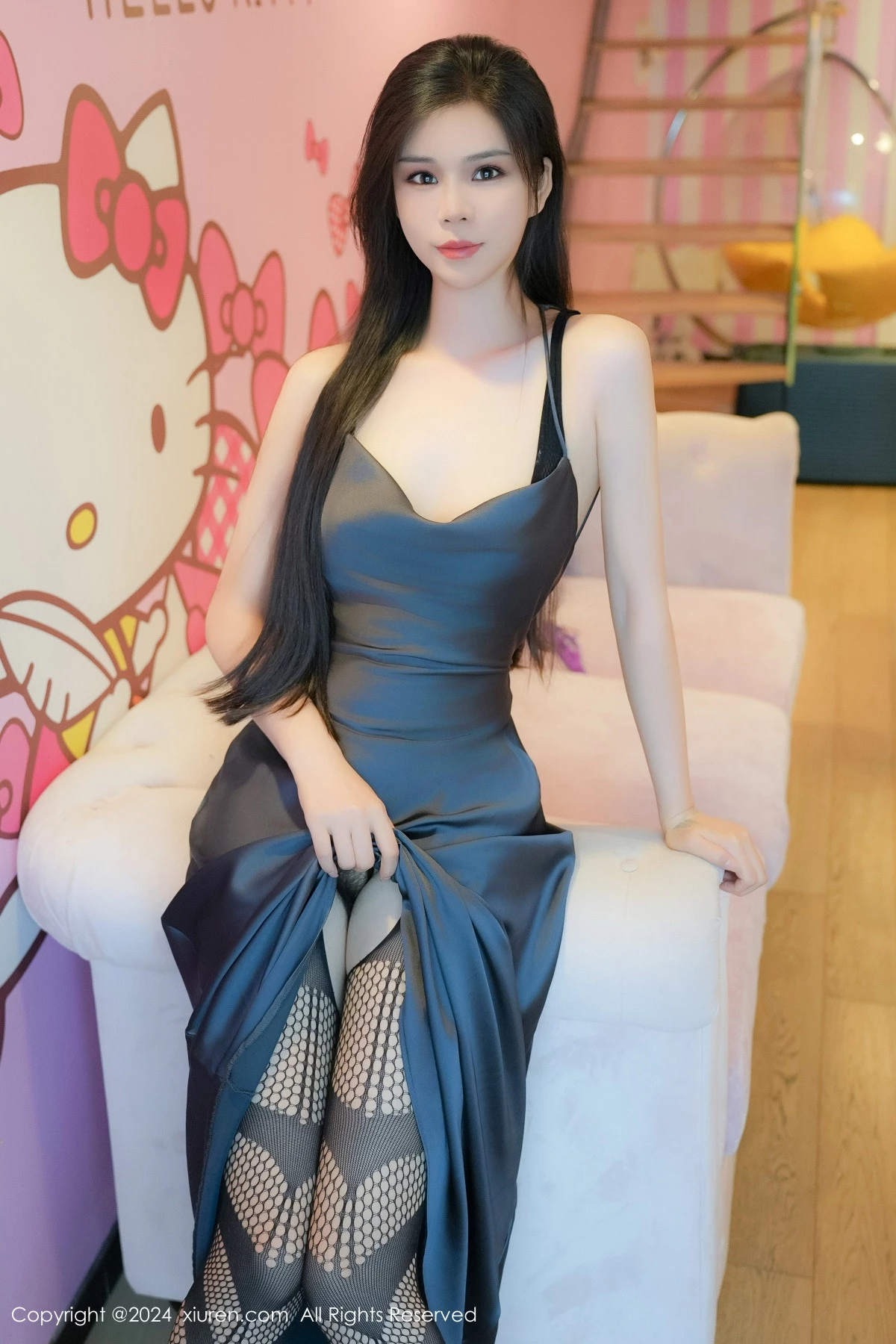 秀人集.com_[XiuRen秀人网]No.8795_模特雪糕CiCi性感紫色长裙露缕空连体黑丝秀完美身材诱惑写真98P