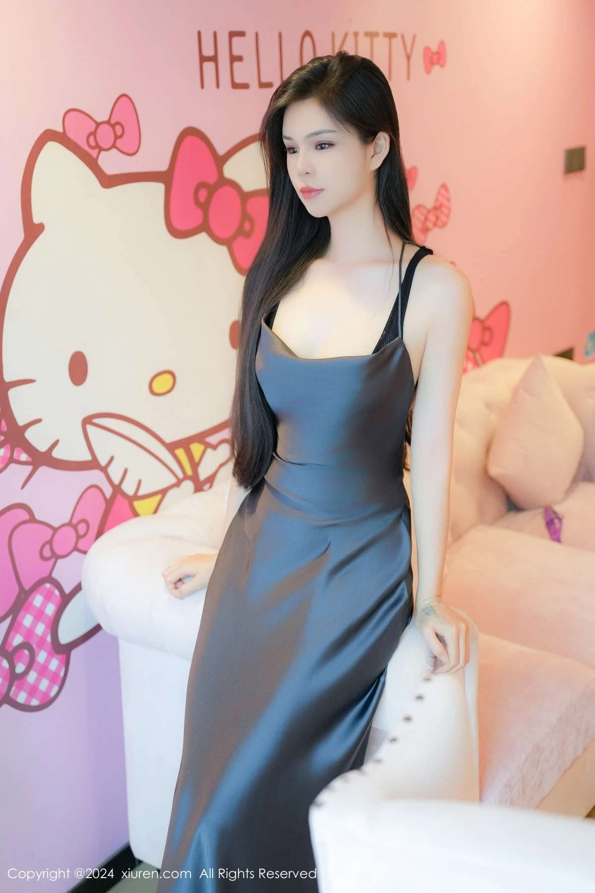 秀人集.com_[XiuRen秀人网]No.8795_模特雪糕CiCi性感紫色长裙露缕空连体黑丝秀完美身材诱惑写真98P