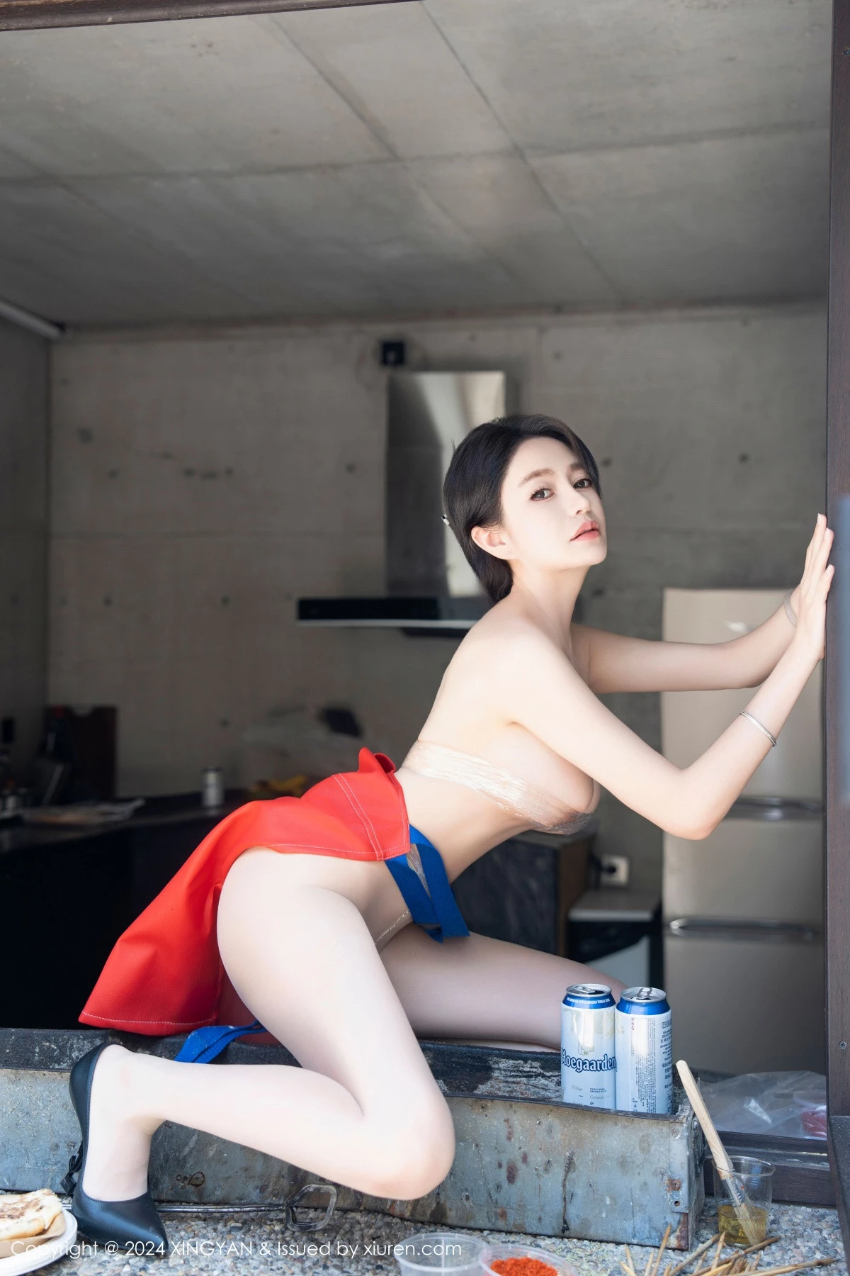 秀人集.com_[XINGYAN星颜社]VOL.253_模特林幼一厨房场景性感红色围裙配白丝袜秀丰腴身姿诱惑写真81P