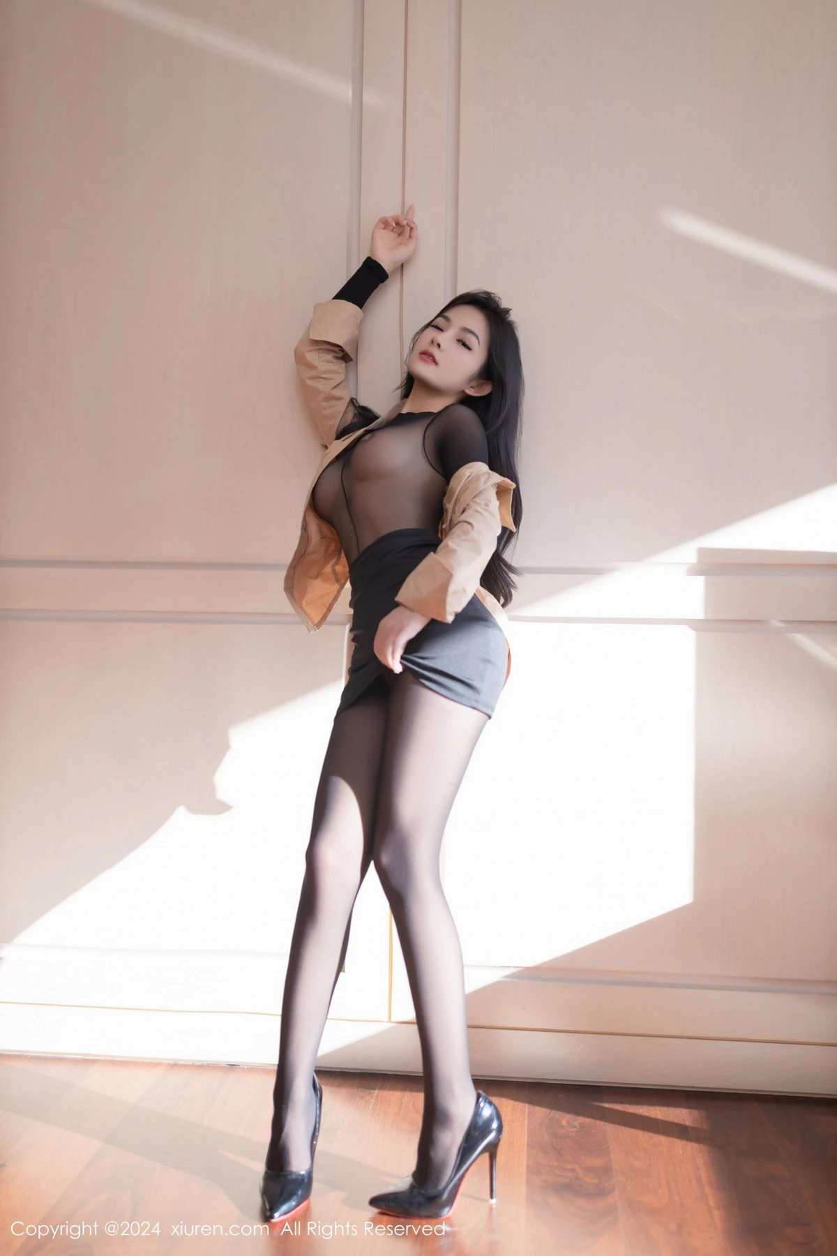 秀人集.com_[XiuRen秀人网]No.8835_模特谭小灵性感OL服饰露超薄连体黑丝秀丰腴惹火身材诱惑写真80P