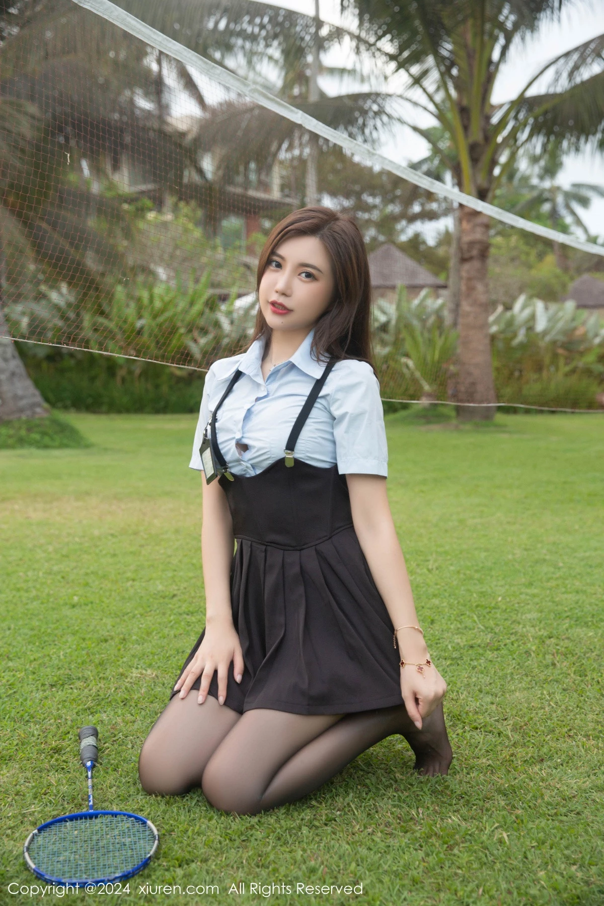 秀人集.com_[XiuRen秀人网]No.8752_女神绮里嘉ula性感淡蓝T配背带裙露超薄黑丝秀曼妙身姿诱惑写真80P