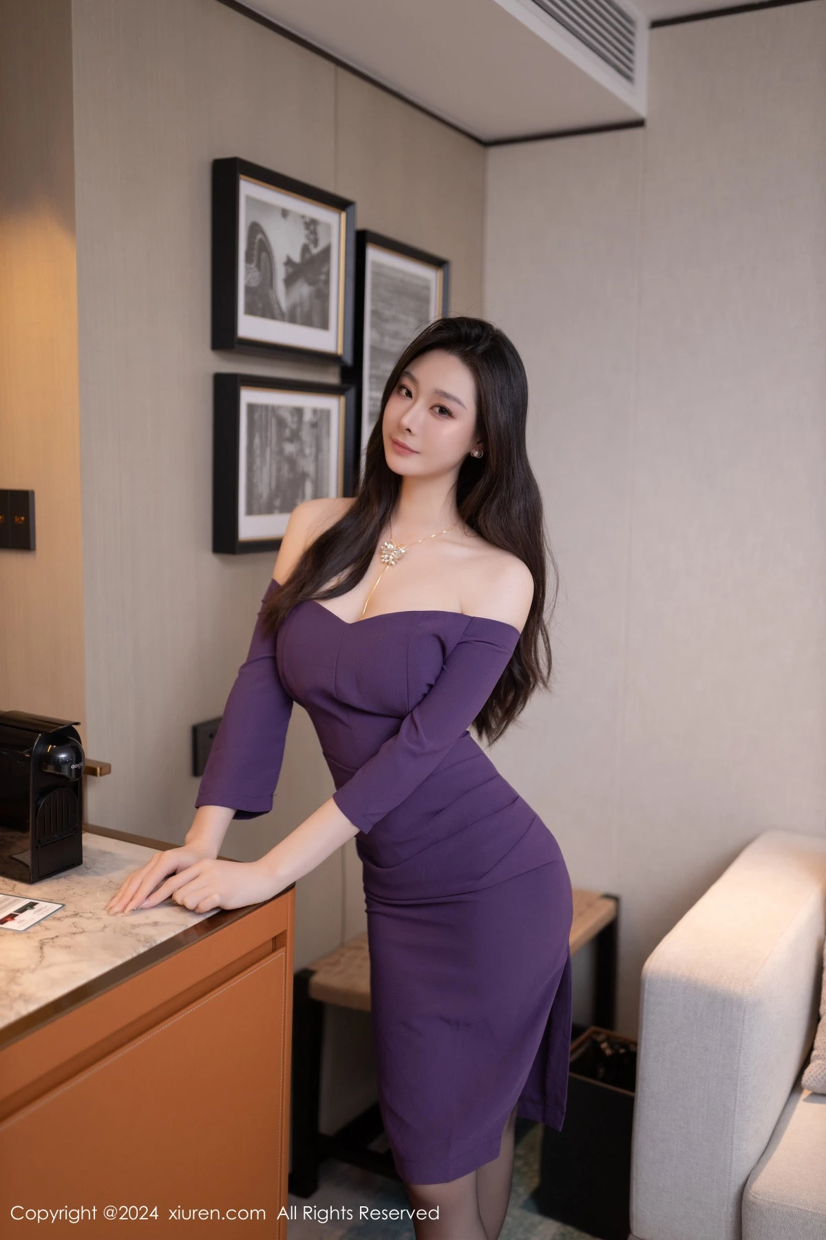秀人集.com_[XiuRen秀人网]No.8881_模特小逗逗性感紫色连衣短裙配超薄黑丝秀曼妙身姿完美诱惑写真80P
