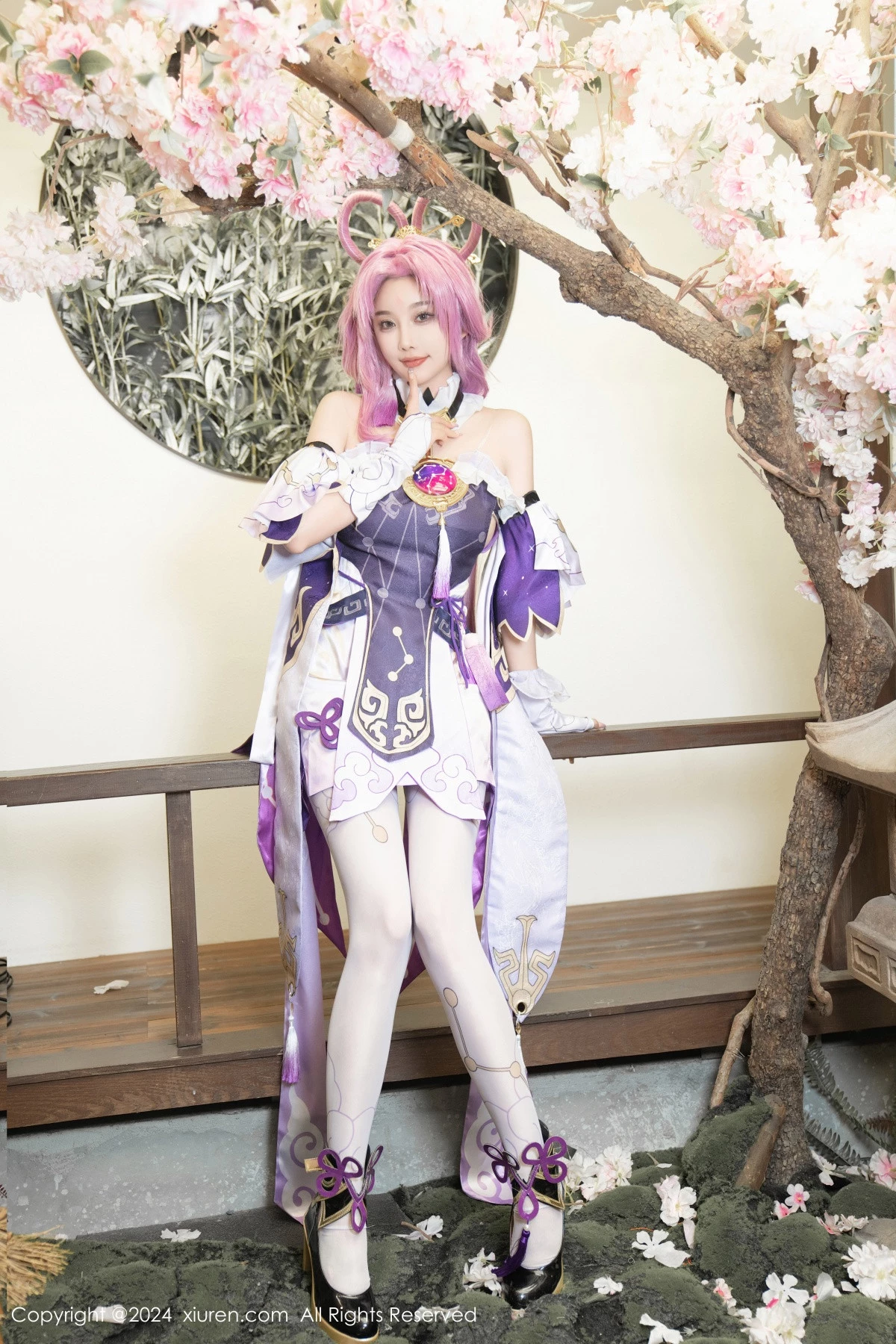 秀人集.com_[XiuRen秀人网]No.8943_女神杨晨晨Yome性感紫色Cosplay服饰配白丝袜秀丰满身材诱惑写真79P