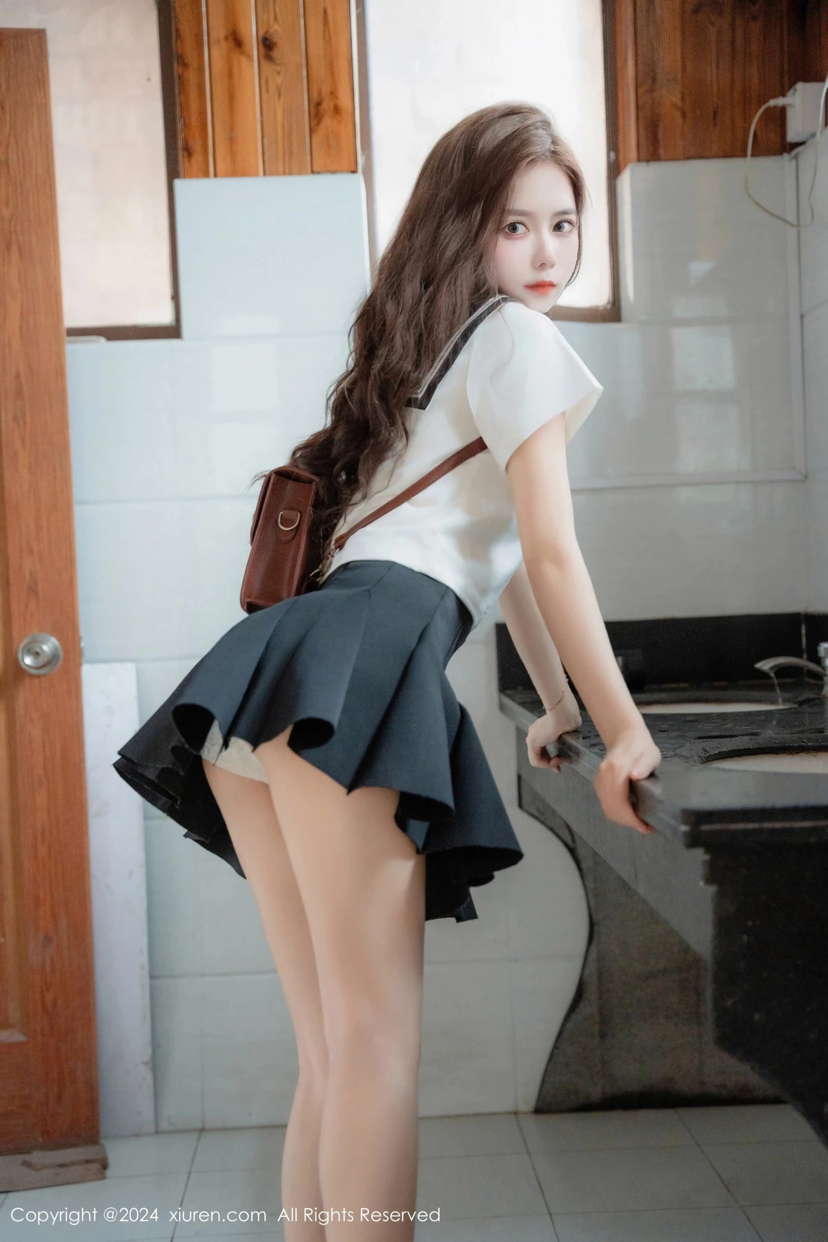 秀人集.com_[XiuRen秀人网]No.8948_新人模特拍黄瓜girl性感JK制服露白色蕾丝内衣秀曼妙身姿诱惑写真81P