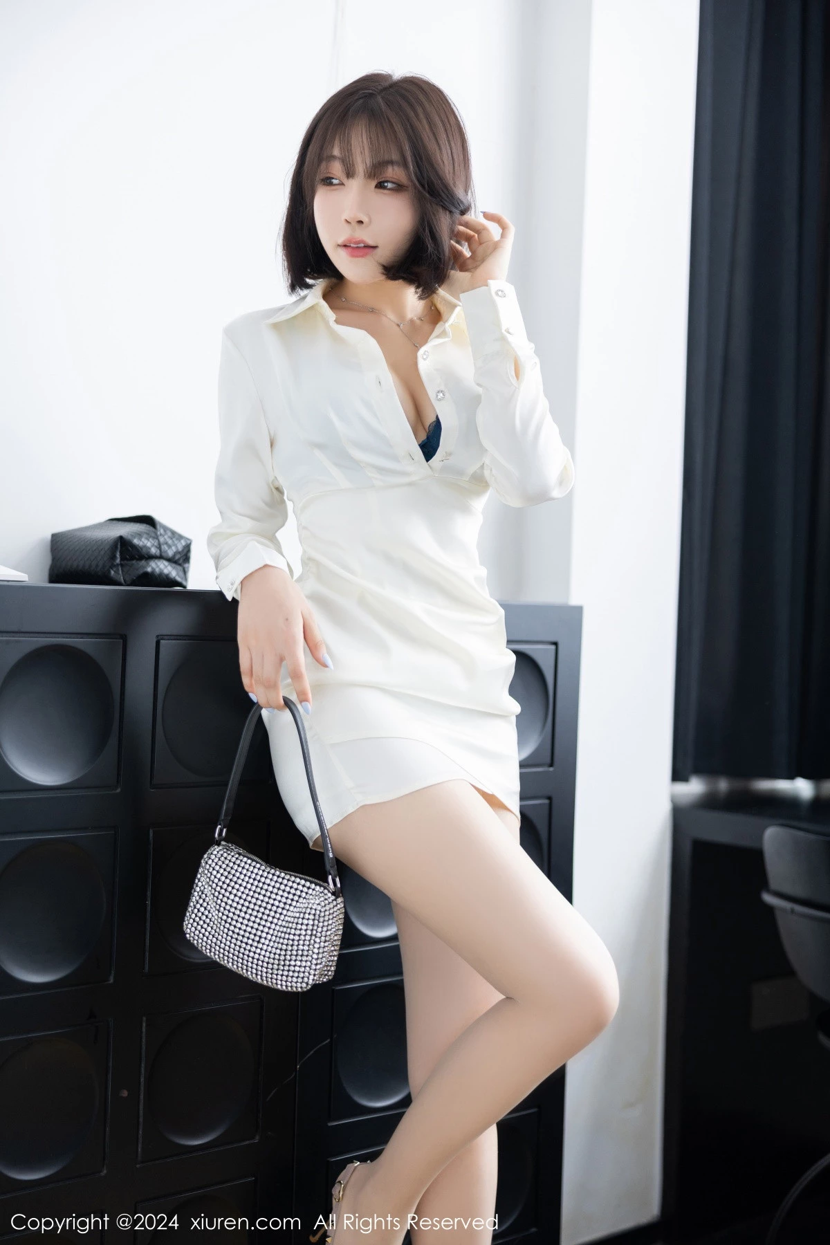 秀人集.com_[XiuRen秀人网]No.8963_女神徐莉芝Booty性感白色服饰露蓝色内衣配白丝袜迷人诱惑写真87P