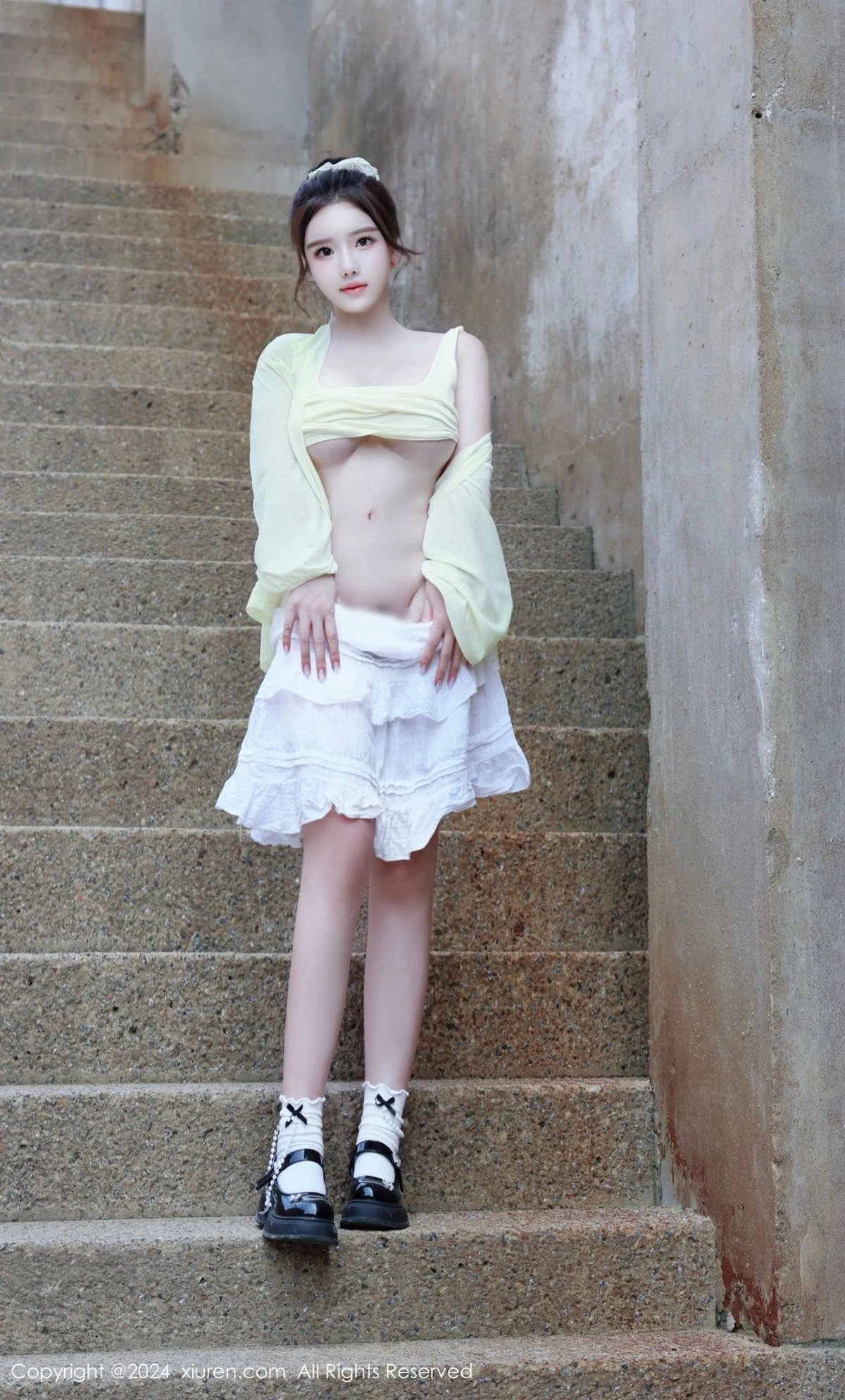 秀人集.com_[XiuRen秀人网]No.9024_模特小薯条nienie性感黄色上衣配白色短裙秀曼妙身姿迷人写真89P