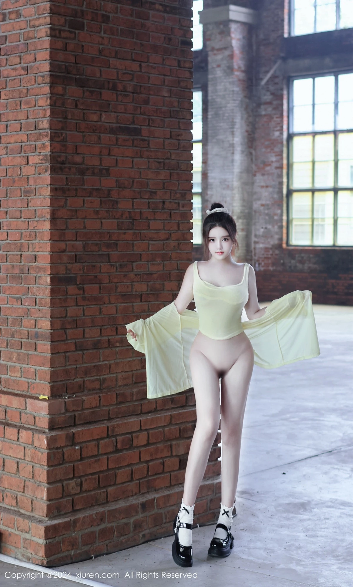 秀人集.com_[XiuRen秀人网]No.9024_模特小薯条nienie性感黄色上衣配白色短裙秀曼妙身姿迷人写真89P