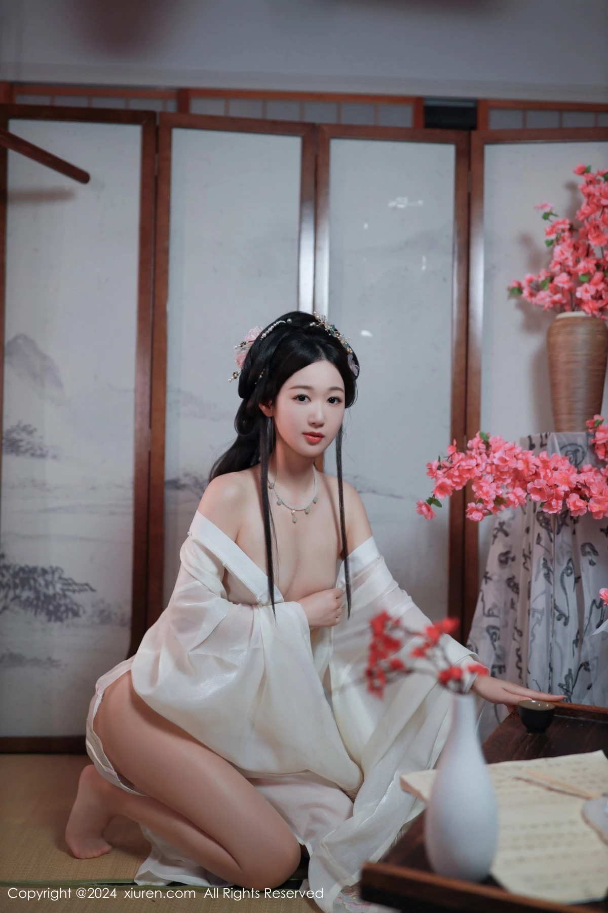 秀人集.com_[XiuRen秀人网]No.8898_模特唐安琪性感浅色古装服饰配超薄无内肉丝秀曼妙身姿诱惑写真81P