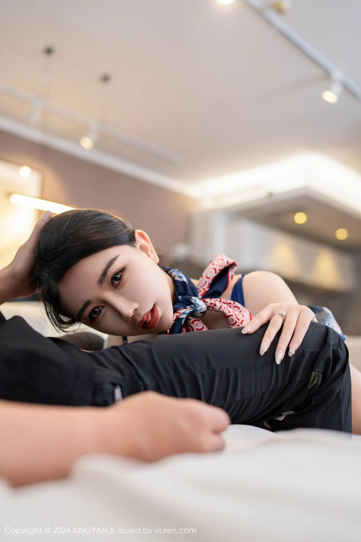 秀人集.com_[XINGYAN星颜社]VOL.259_模特李若汐ci性感空姐制服配超薄肉丝秀丰腴身材完美诱惑写真81P