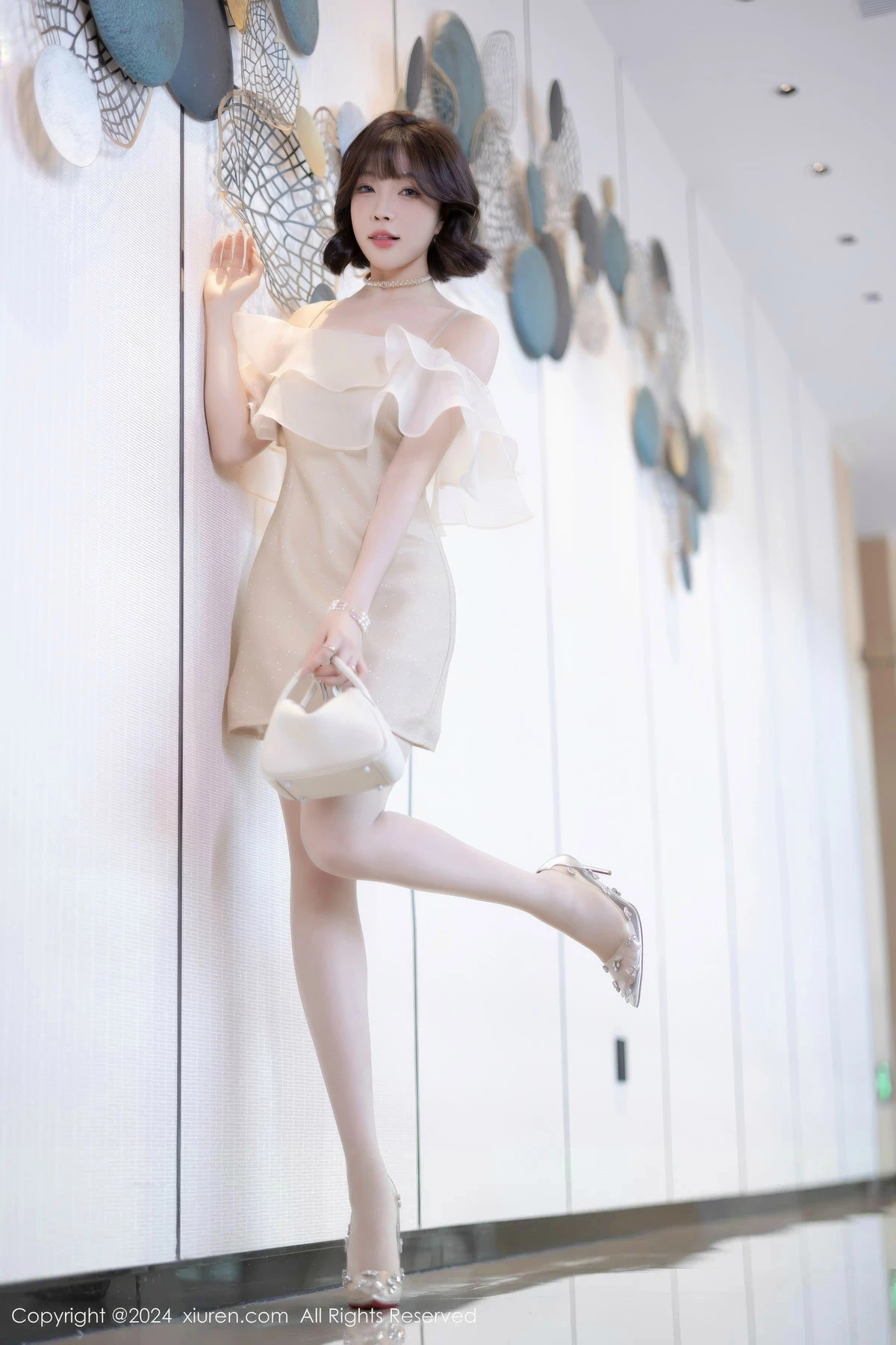 秀人集.com_[XiuRen秀人网]No.8917_女神徐莉芝Booty性感浅色连衣短裙+黑色情趣内衣迷人诱惑写真90P