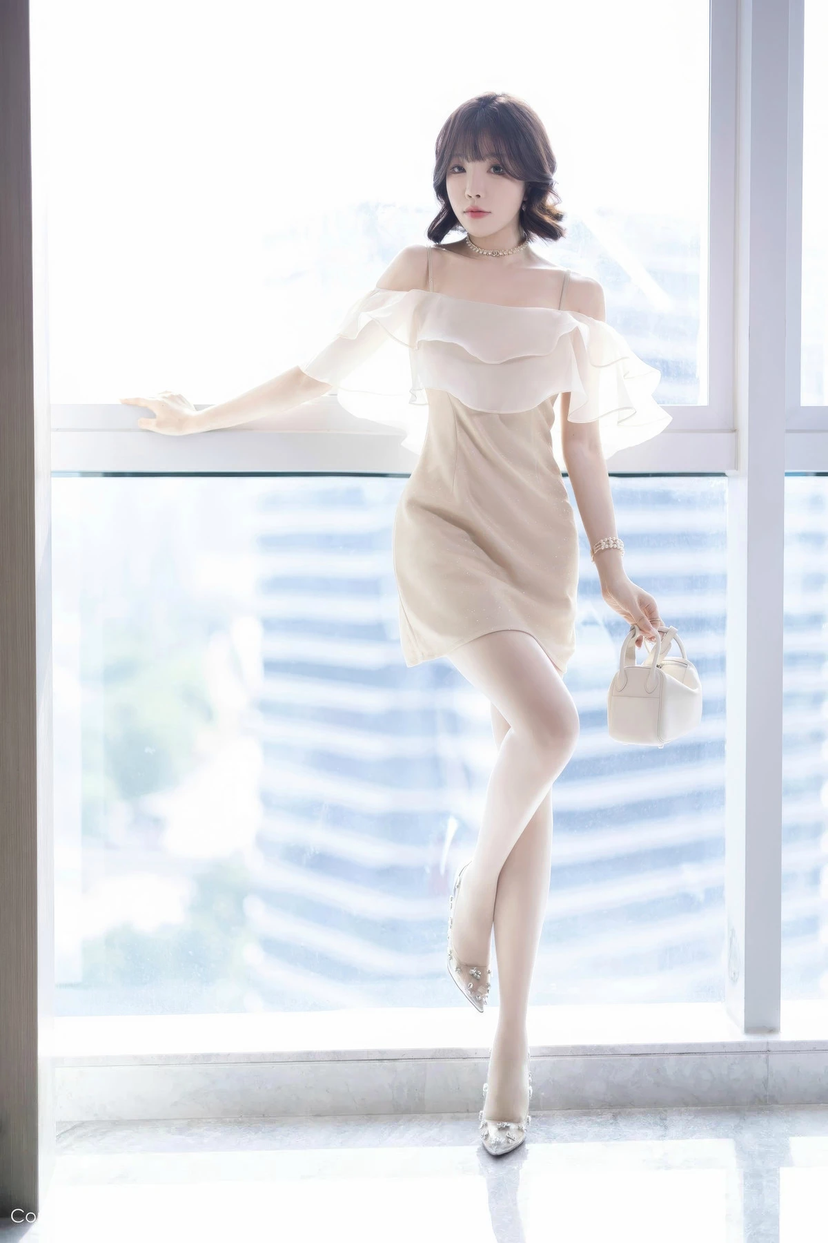 秀人集.com_[XiuRen秀人网]No.8917_女神徐莉芝Booty性感浅色连衣短裙+黑色情趣内衣迷人诱惑写真90P