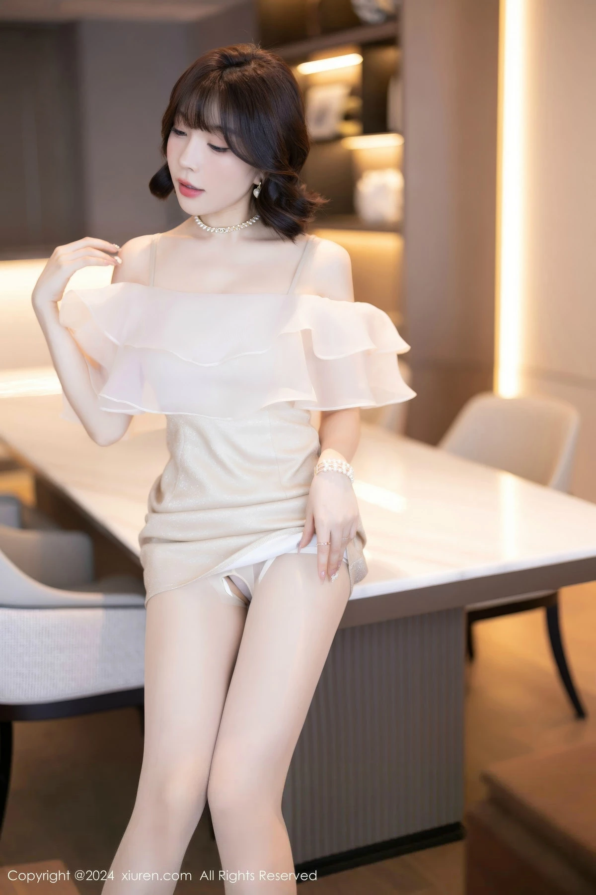 秀人集.com_[XiuRen秀人网]No.8917_女神徐莉芝Booty性感浅色连衣短裙+黑色情趣内衣迷人诱惑写真90P