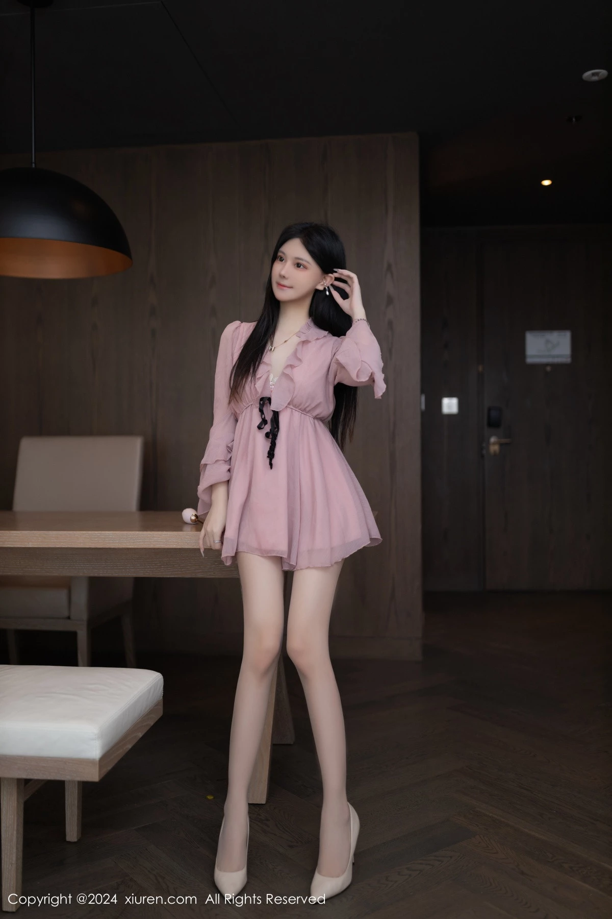 秀人集.com_[XiuRen秀人网]No.8925_模特幼幼性感紫色连衣短裙+白色薄透情趣服秀完美身材诱惑写真80P