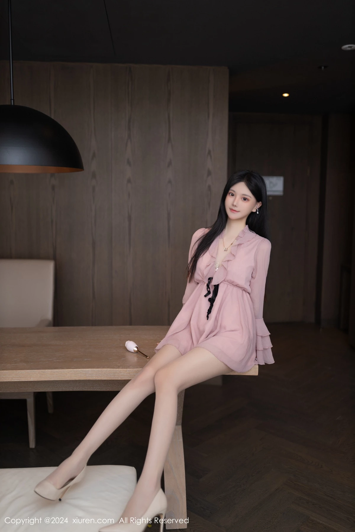 秀人集.com_[XiuRen秀人网]No.8925_模特幼幼性感紫色连衣短裙+白色薄透情趣服秀完美身材诱惑写真80P