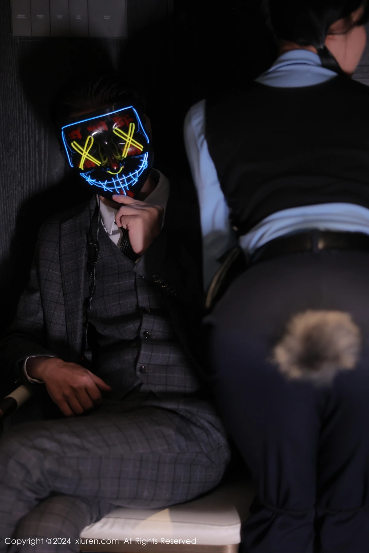 秀人集.com_[XiuRen秀人网]No.9071_模特麦田性感兔子造型黑色制服配超薄黑丝秀曼妙身姿诱惑写真87P