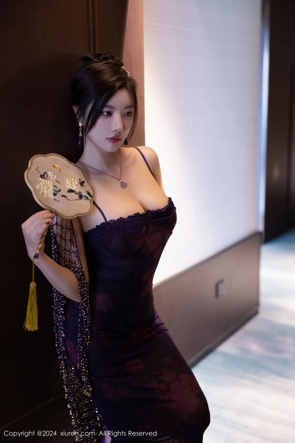 秀人集.com_[XiuRen秀人网]No.9092_女神杨晨晨Yome性感紫色情趣服配紫色丝袜秀丰腴身材诱惑写真80P