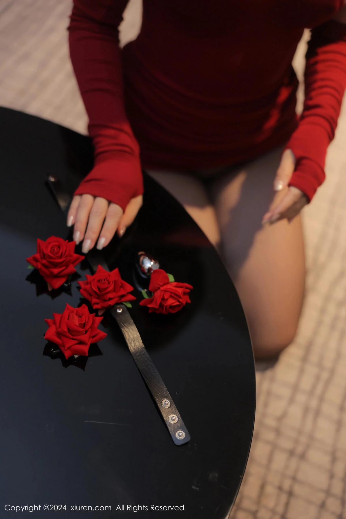 秀人集.com_[XiuRen秀人网]No.9096_模特波巧酱性感红色连衣短裙配开档黑丝秀曼妙身姿惹火诱惑写真85P