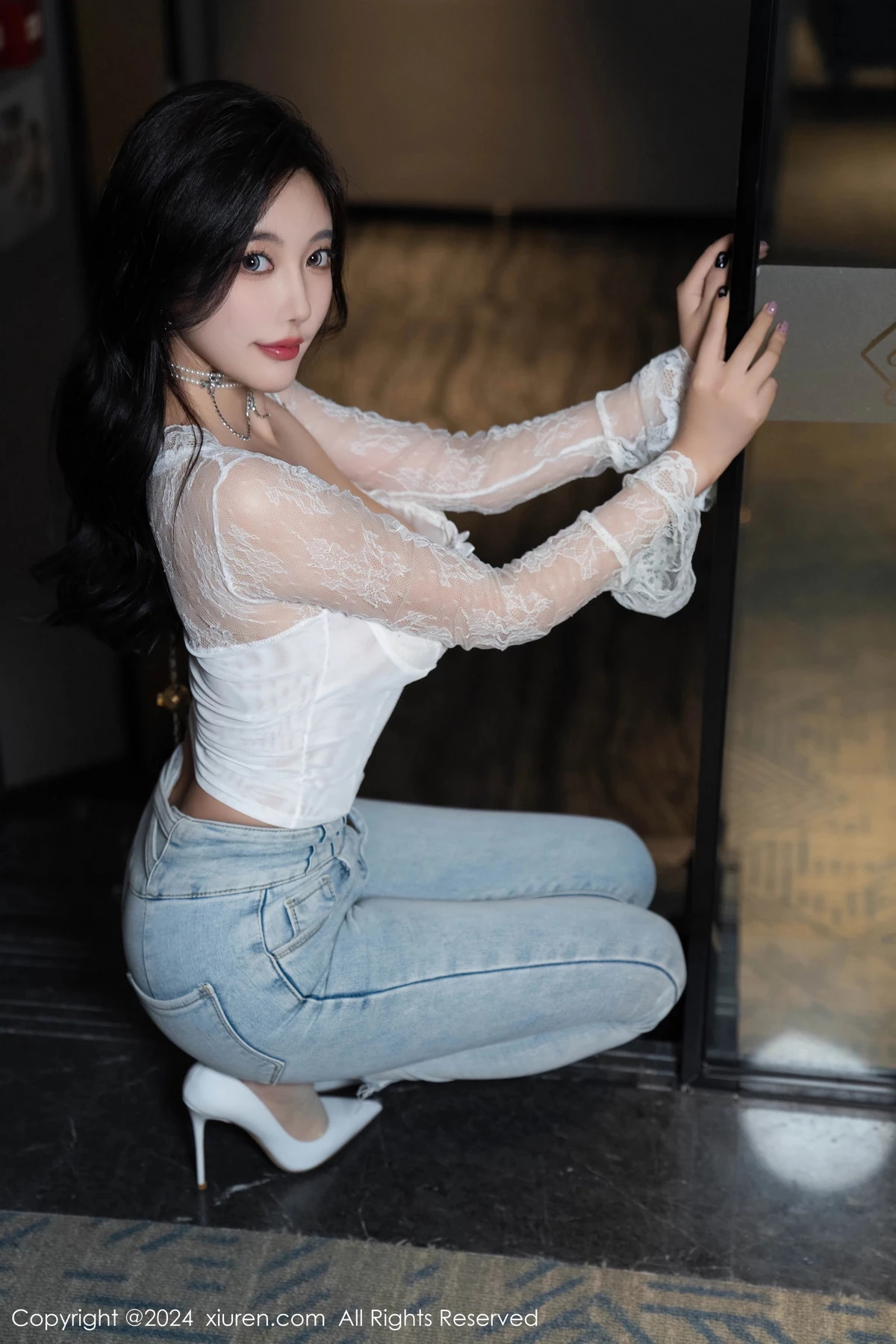 秀人集.com_[XiuRen秀人网]No.9140_女神杨晨晨Yome性感白色上衣配牛仔长裤秀丰腴身姿诱惑写真80P