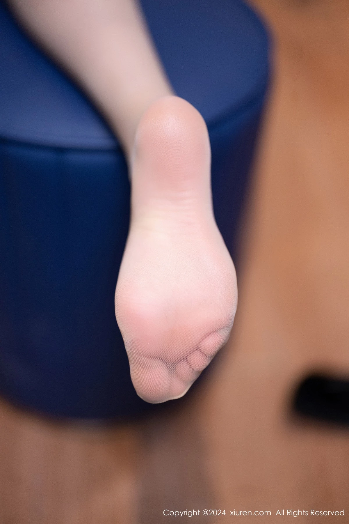 秀人集.com_[XiuRen秀人网]No.9165_女神杨晨晨Yome性感古风旗袍服饰配超薄肉丝秀丰腴身姿诱惑写真83P