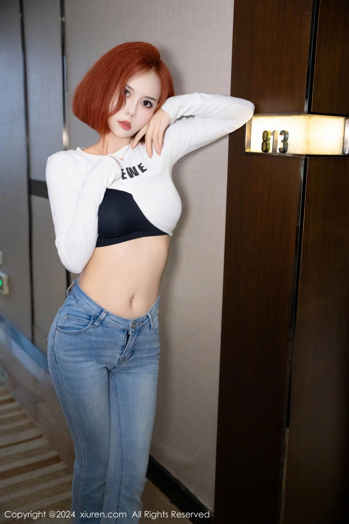 秀人集.com_[XiuRen秀人网]No.9050_模特白芷yy短款白色上衣配牛仔裤露超薄黑丝秀曼妙身姿诱惑写真78P