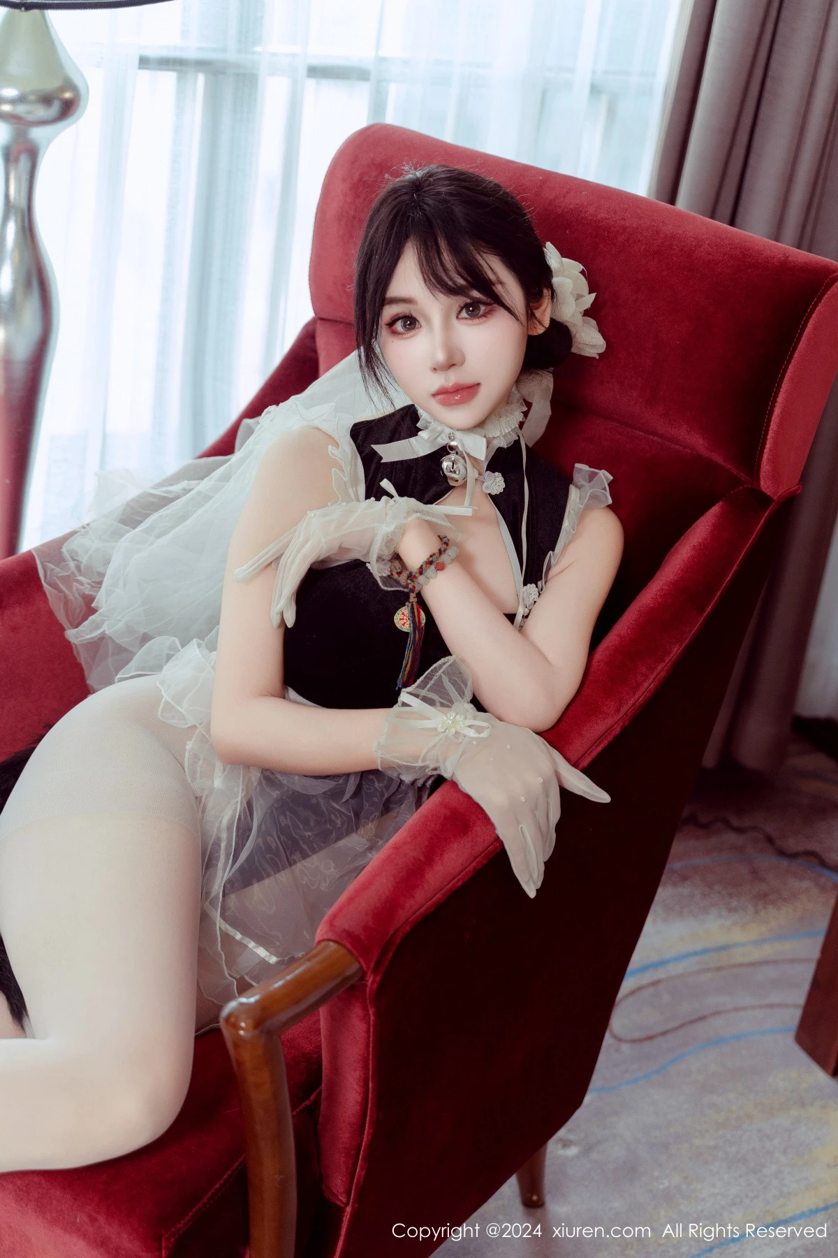 秀人集.com_[XiuRen秀人网]No.9197_模特汐汐爱吃草莓性感白色情趣服饰配超薄肉丝秀惹火身材诱惑写真80P