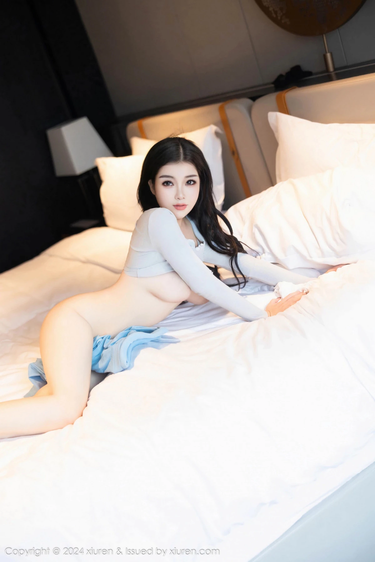 秀人集.com_[XiuRen秀人网]No.9217_模特白洁bessie性感浅色上衣配紧身瑜伽裤秀丰乳肥臀诱惑写真68P