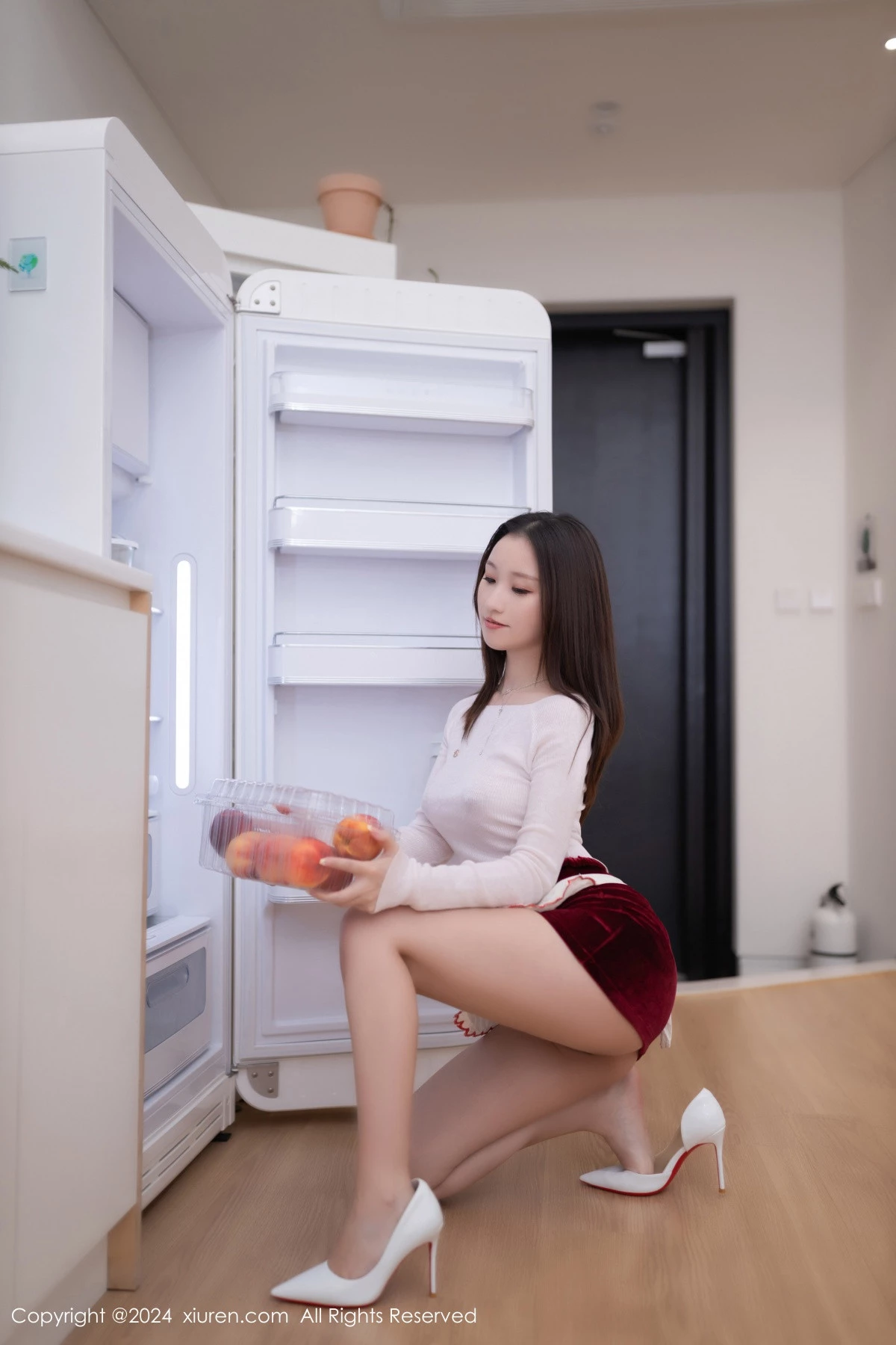 秀人集.com_[XiuRen秀人网]No.9255_模特杏子Yada性感白色T恤露黑色蕾丝内衣秀曼妙身姿诱惑写真82P